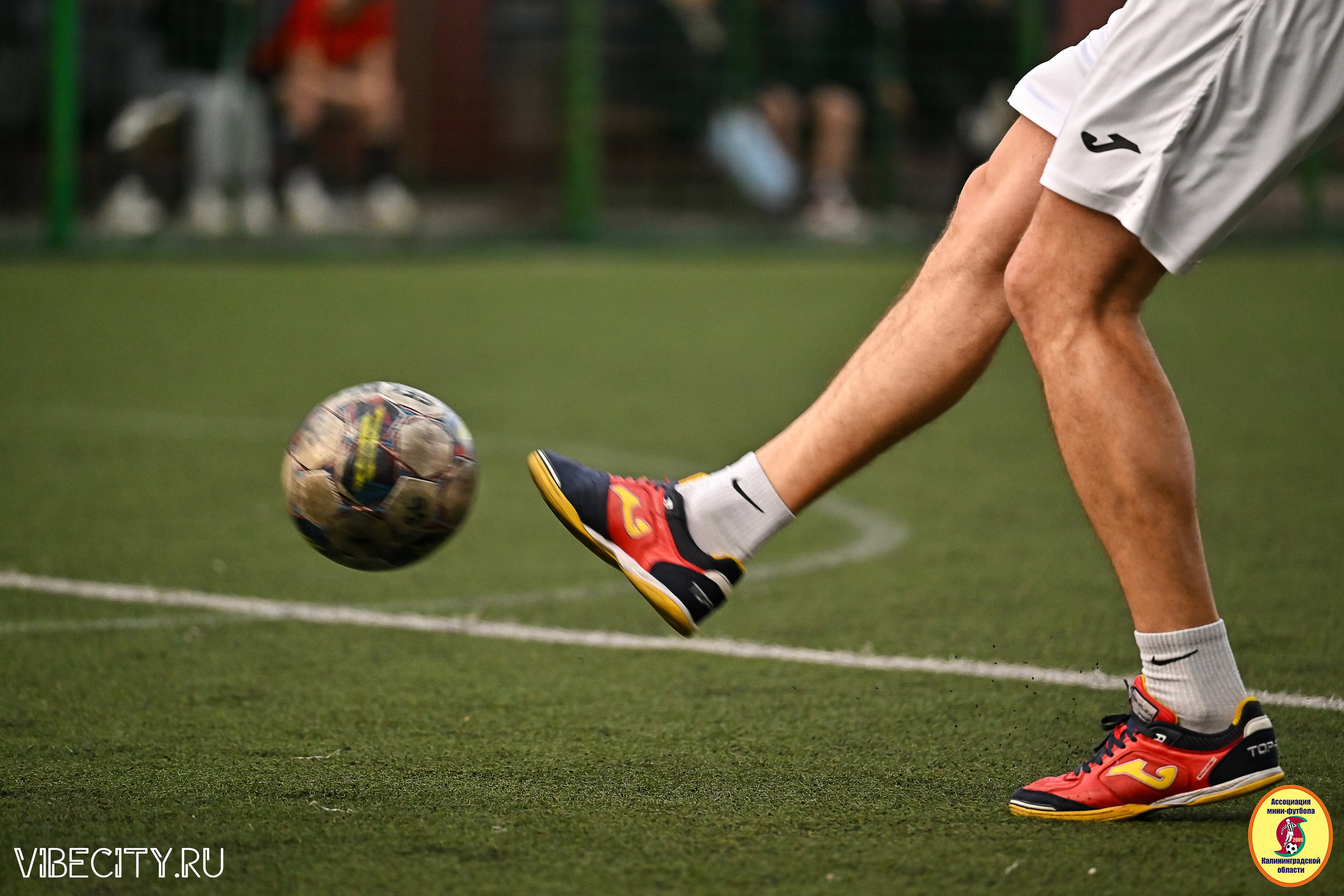 ИГРЫ МИНИ-ФУТБОЛЬНОЙ И КОРПОРАТИВНОЙ ЛИГИ. VIBECITY.RU Вайб Сити Ру Фоторепортажи Фотоотчеты Калининград