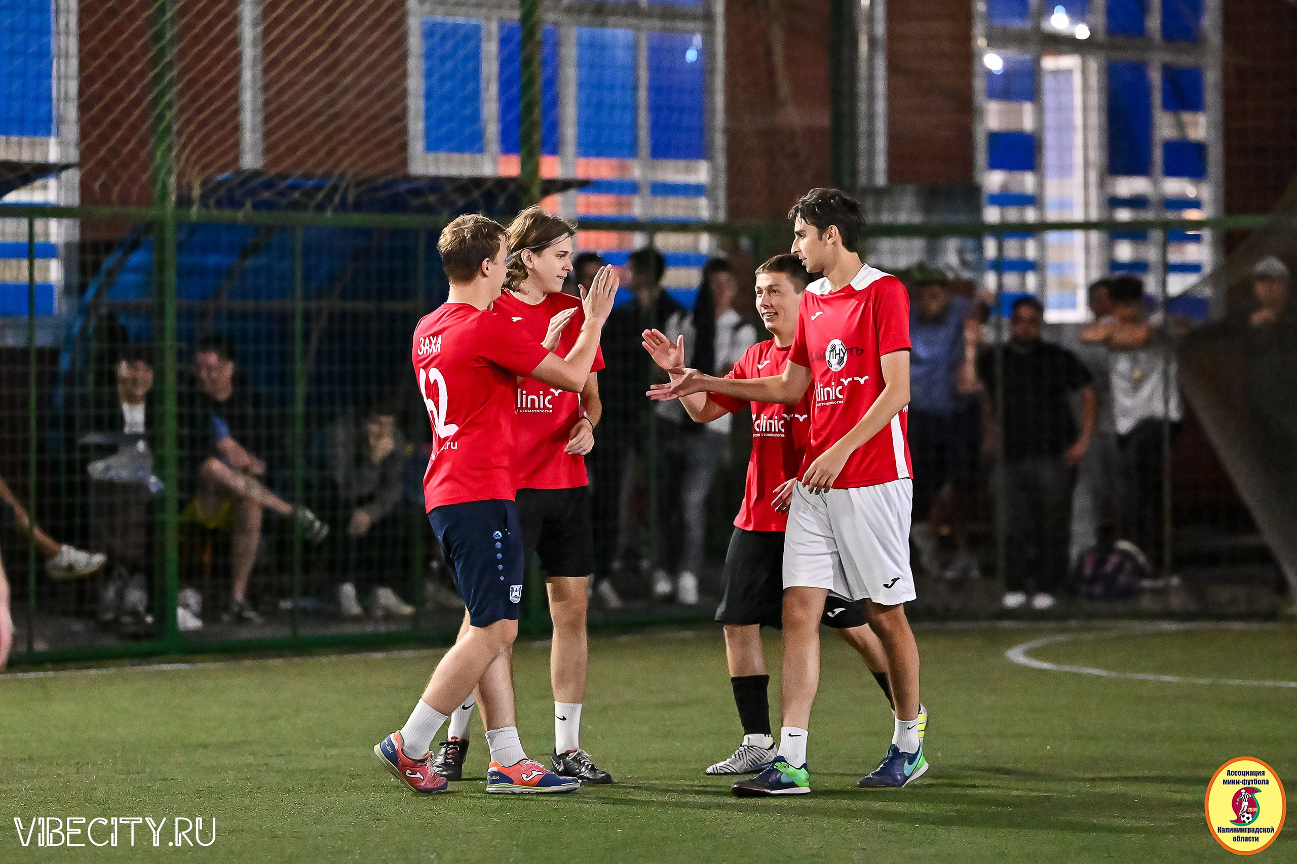 ФИНАЛЬНЫЕ ИГРЫ КУБКА МИНИ-ФУТБОЛЬНОЙ ЛИГИ И КУБКА КОРПОРАТИВНОЙ МФЛ 2025. VIBECITY.RU Вайб Сити Ру Фоторепортажи Фотоотчеты Калининград