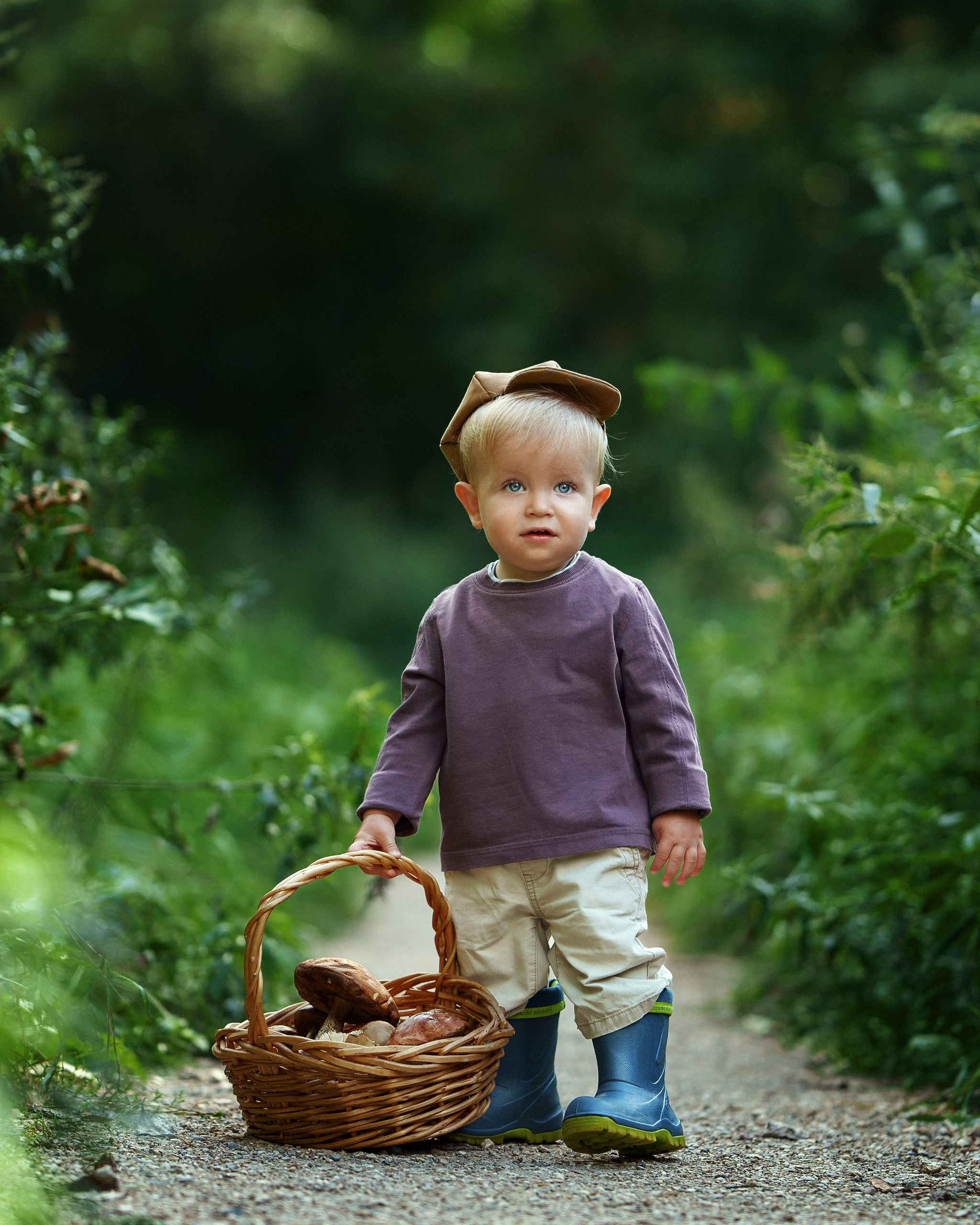 Фотосессия — маленький грибник. Фотограф в Москве — Евгений Мельников