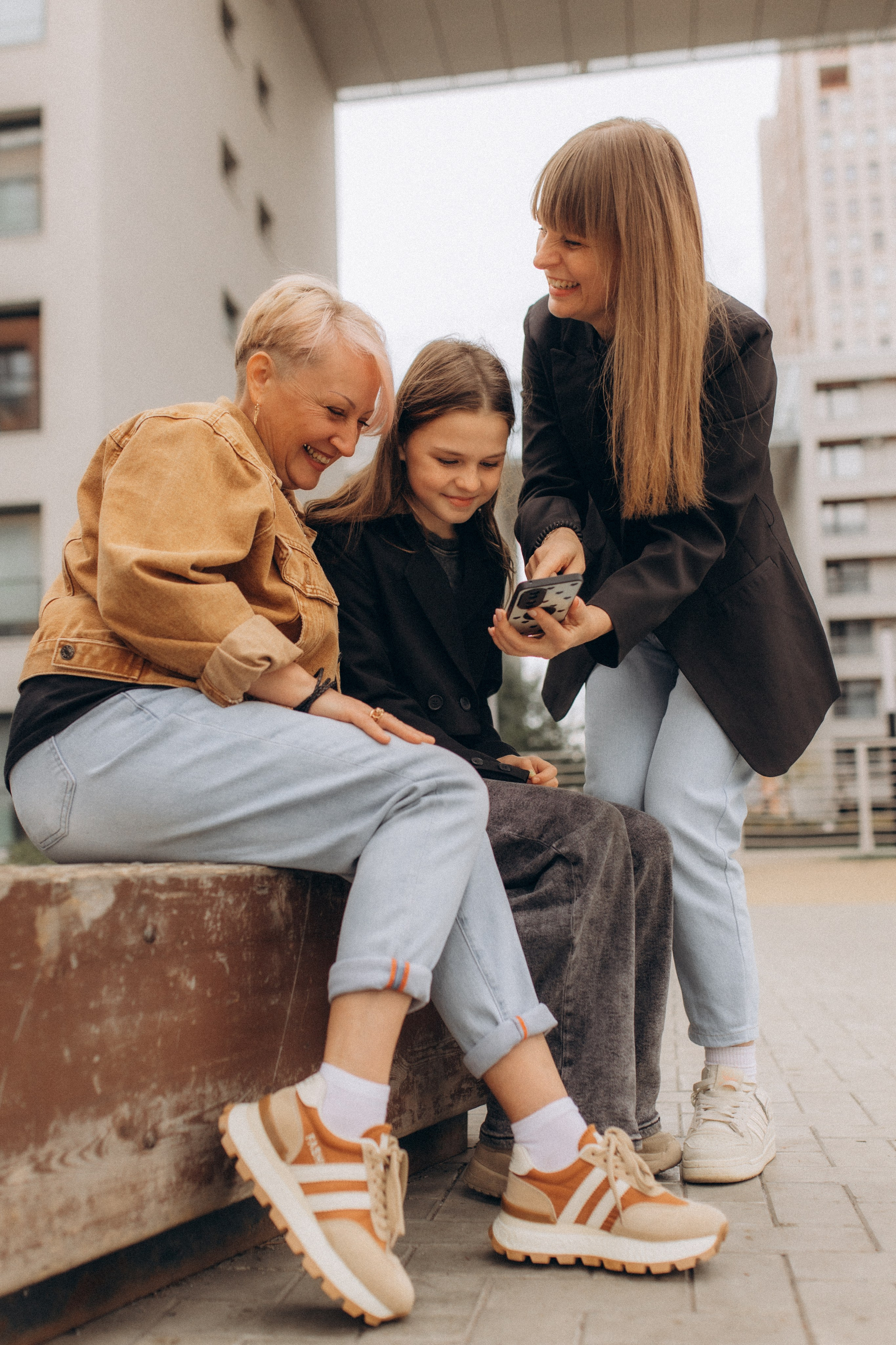 Прогулка по городу, осень. Семейный фотограф lifestyle в Новосибирске Елена Шпилевая