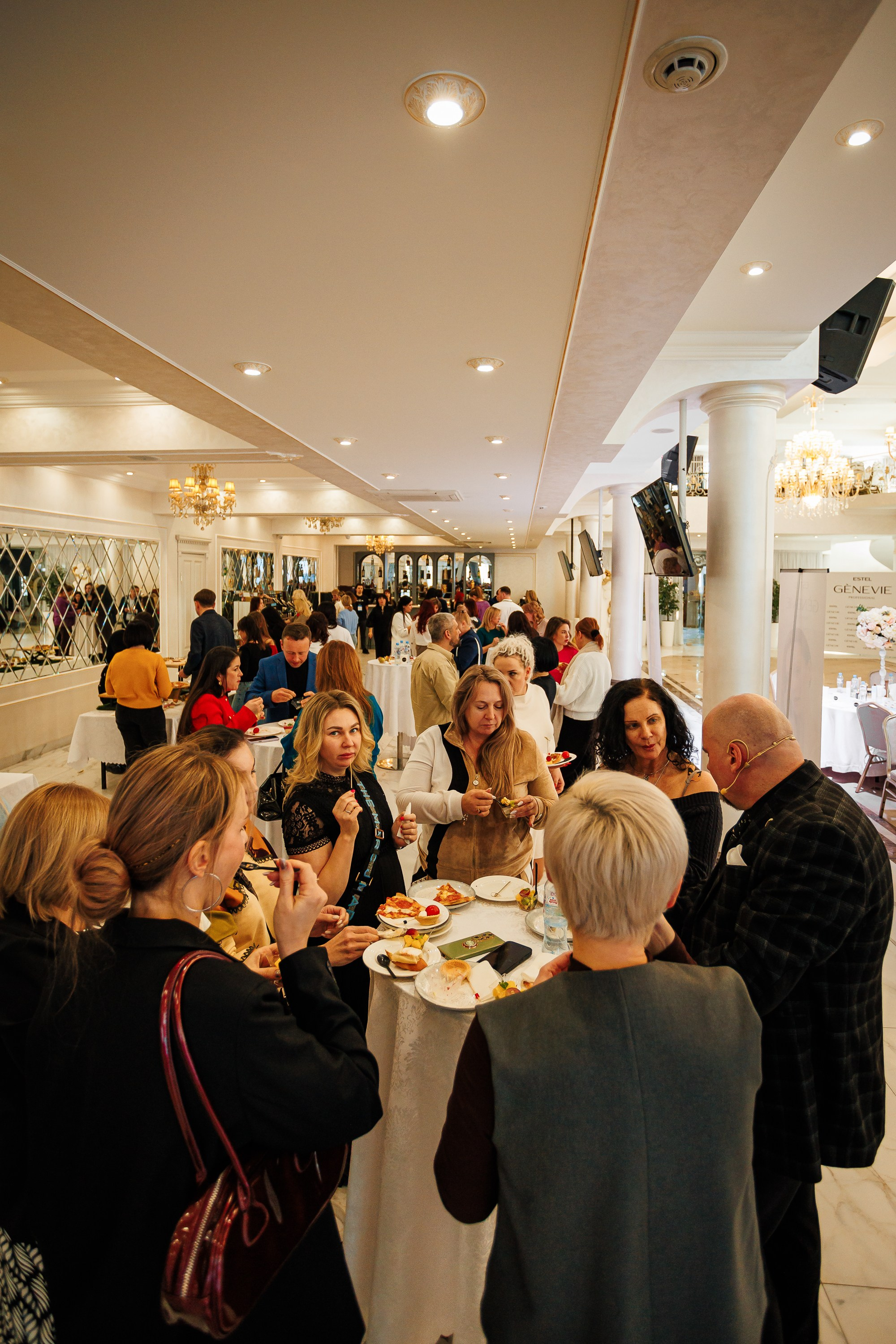 «Огарок» — или как бороться с эмоциональным выгоранием, тренинг-интенсив от профессора Сергеева М.Ю._Marhal_Сиферополь_13.02.2025. Аминов Руслан | Фотограф