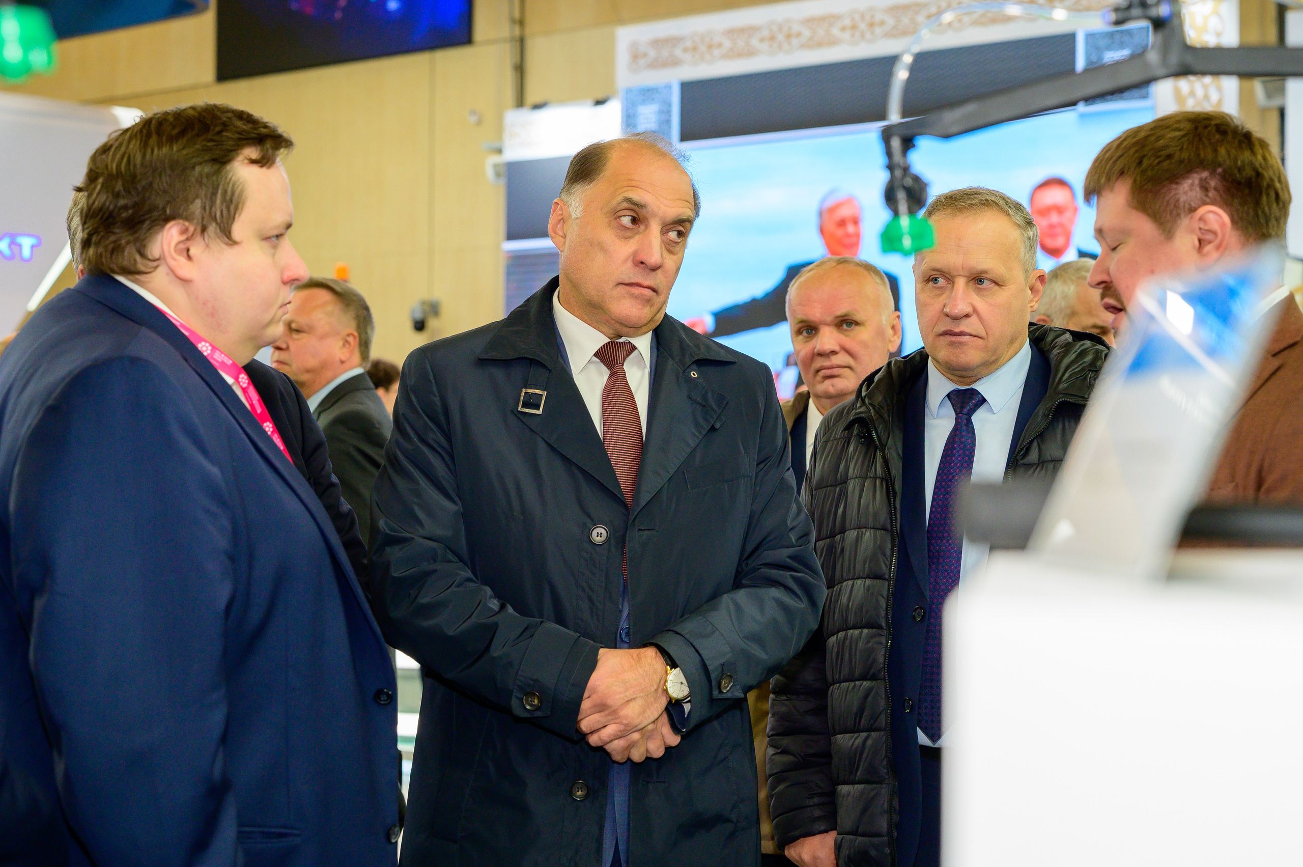 BigindustrialweekBelarus. Фотоуслуги, услуги фотографа, фотографирование важных событий