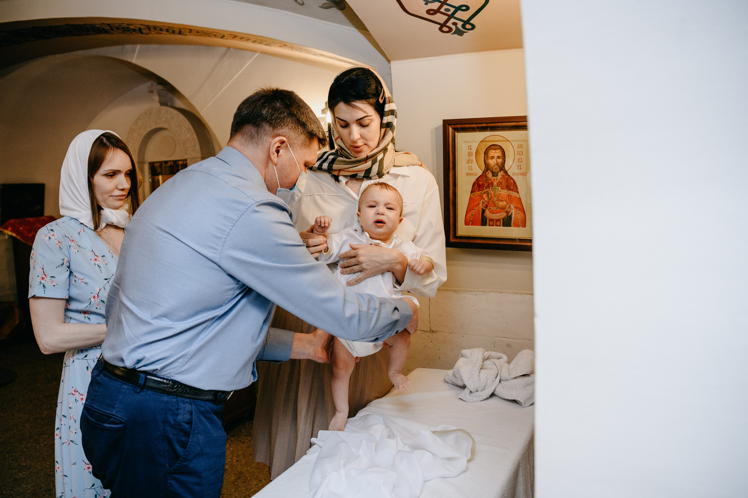 Крещение Александра. Фотограф на выписку из роддома в Москве и МО