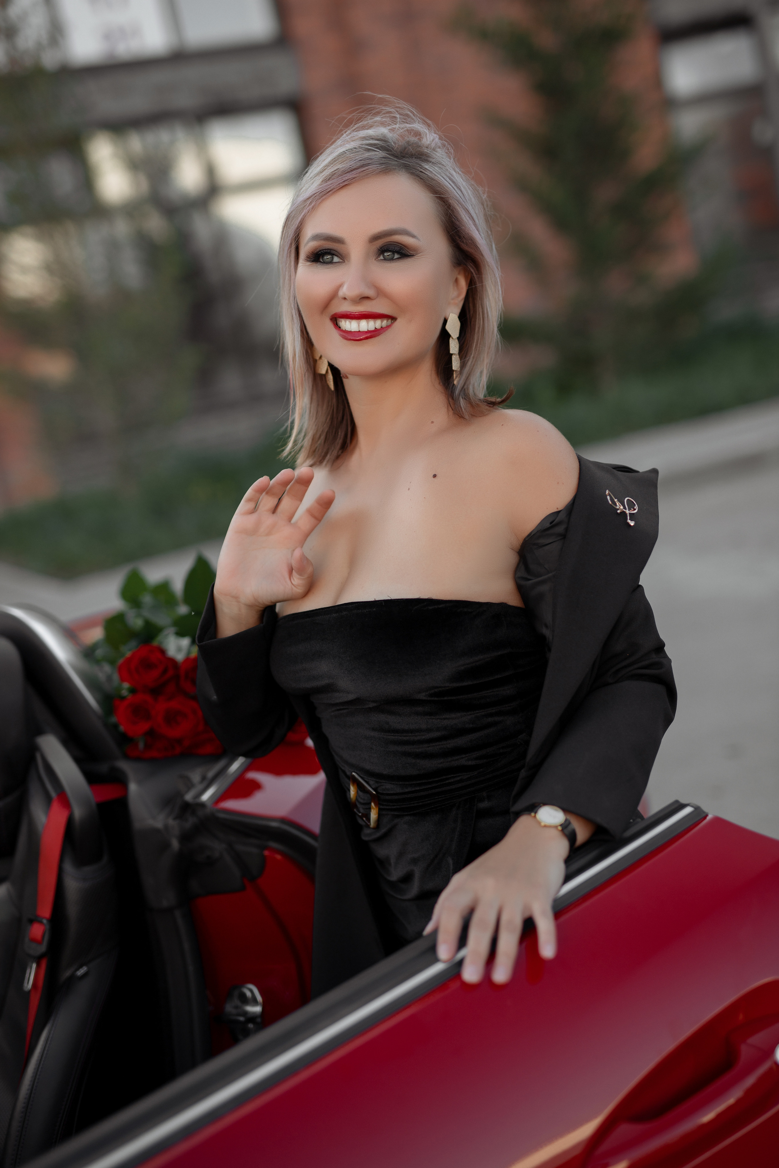 Съёмка в кабриолете Нина. Таня Давтян фотограф в Новосибирске