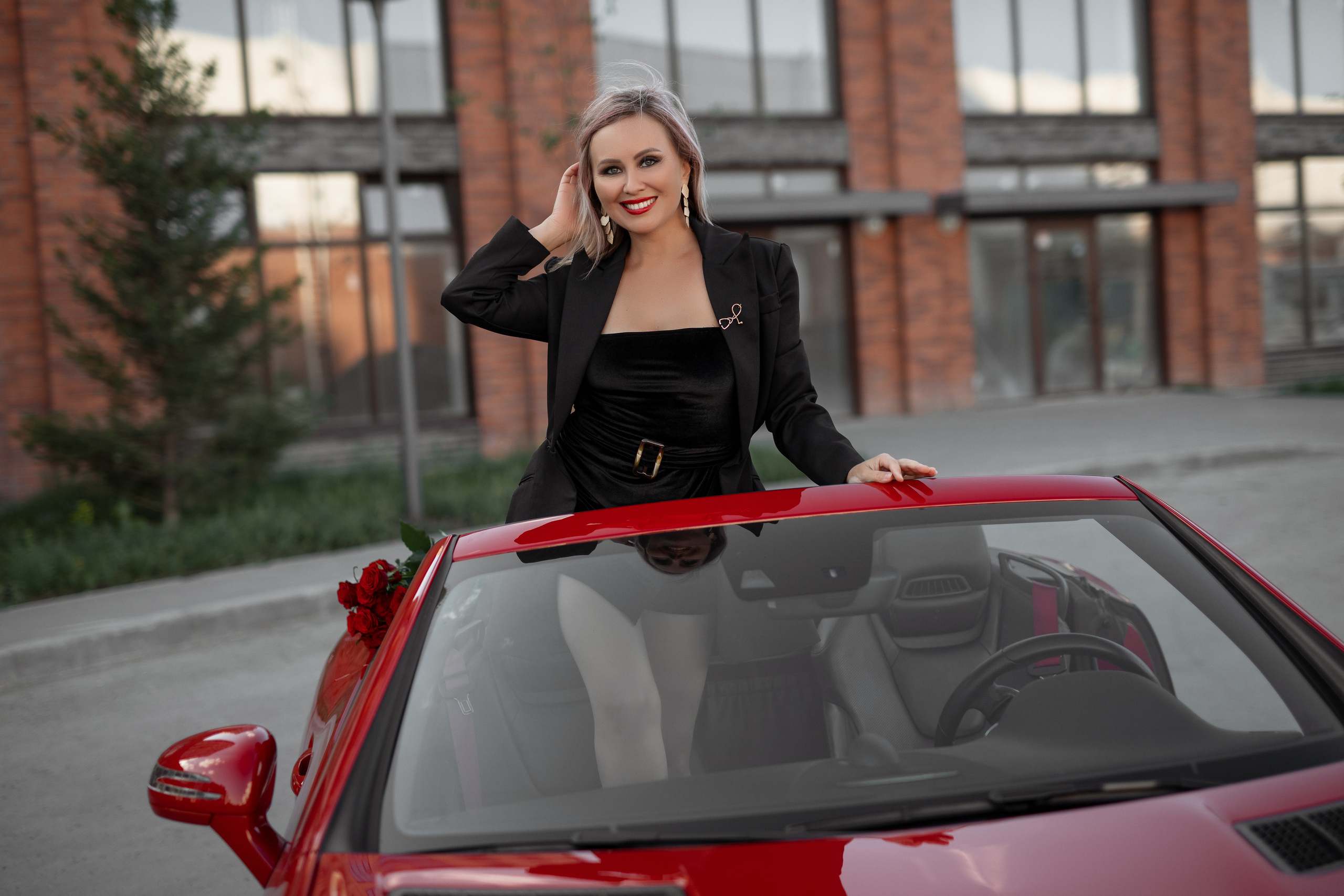 Съёмка в кабриолете Нина. Таня Давтян фотограф в Новосибирске