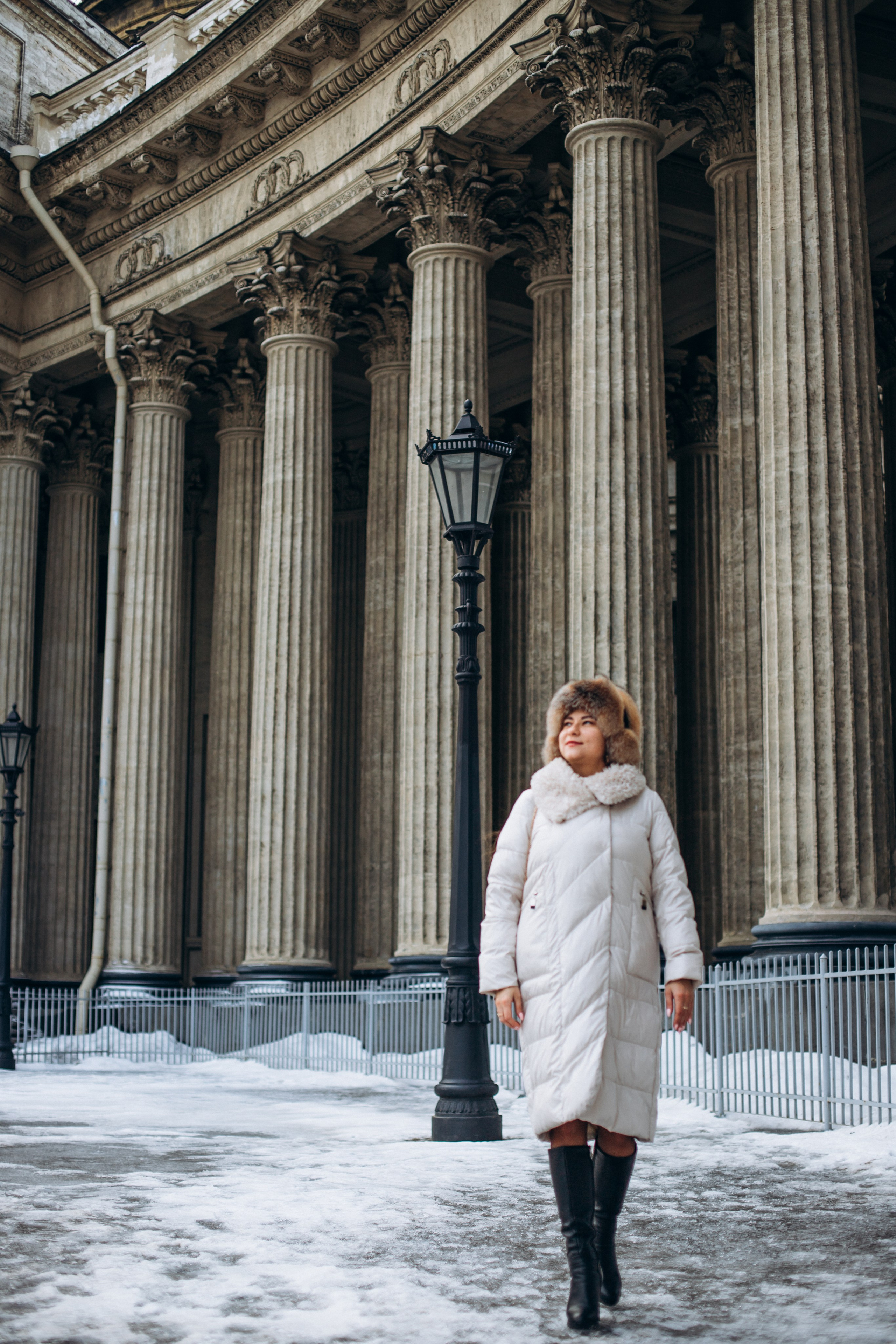 Анастасия в феврале. Фотопрогулка в Петербурге. Индивидуальный и семейный фотограф в Санкт-Петербурге