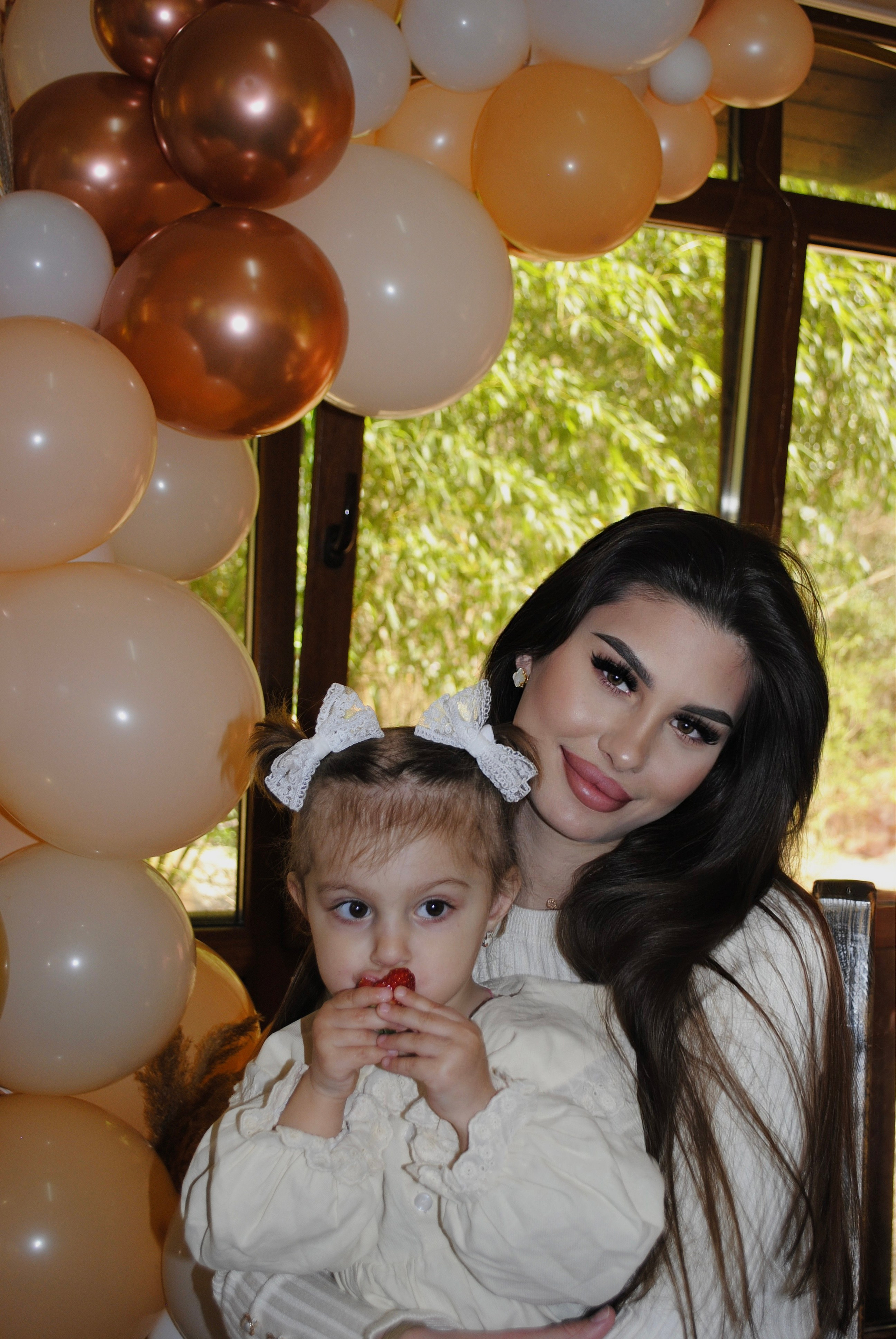 Настя Сьемка в кафе. Фотограф Мария Мусаелян