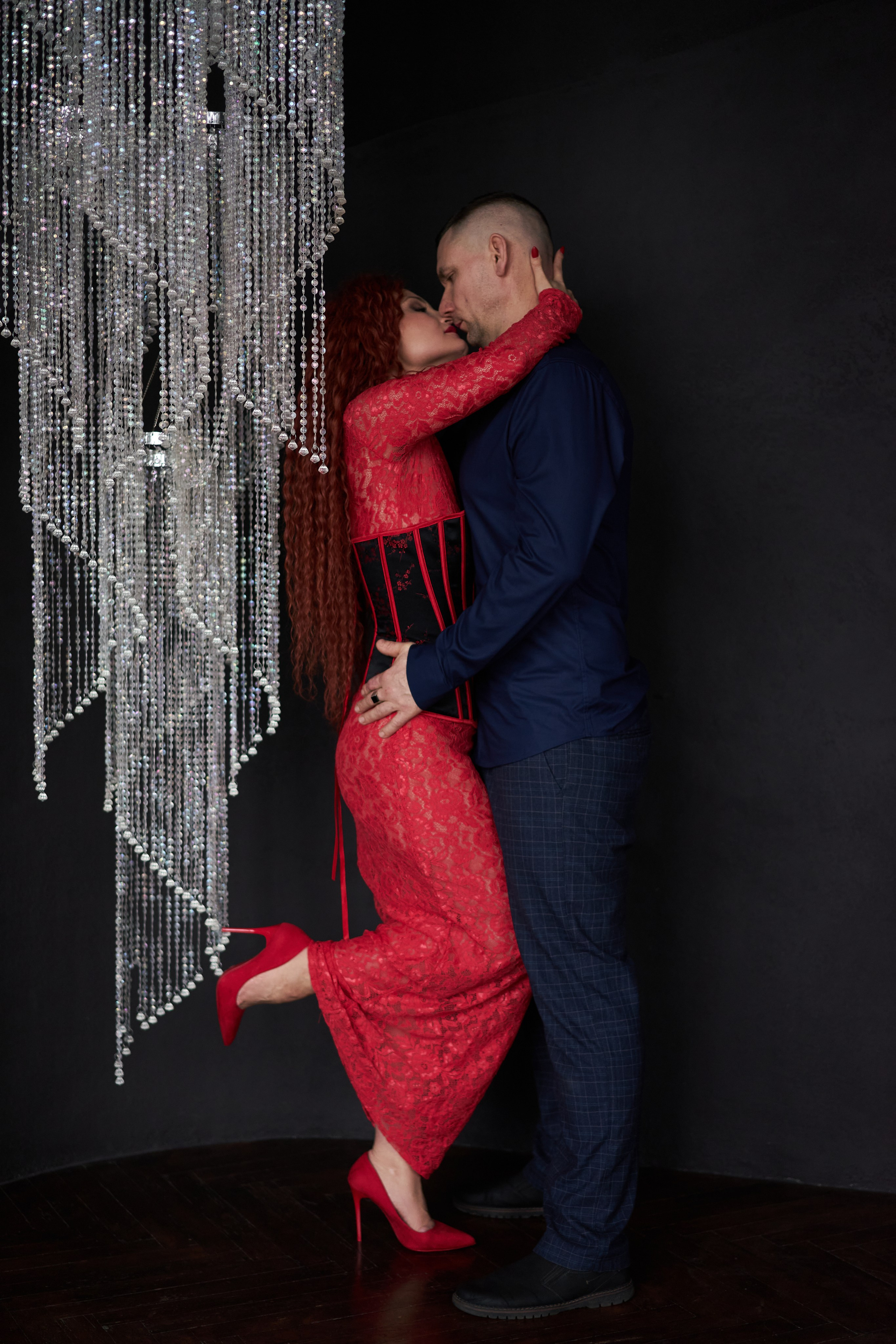 Фотосессия влюбленных в студии. Фотограф Екатеринбург Кокшарова Александра