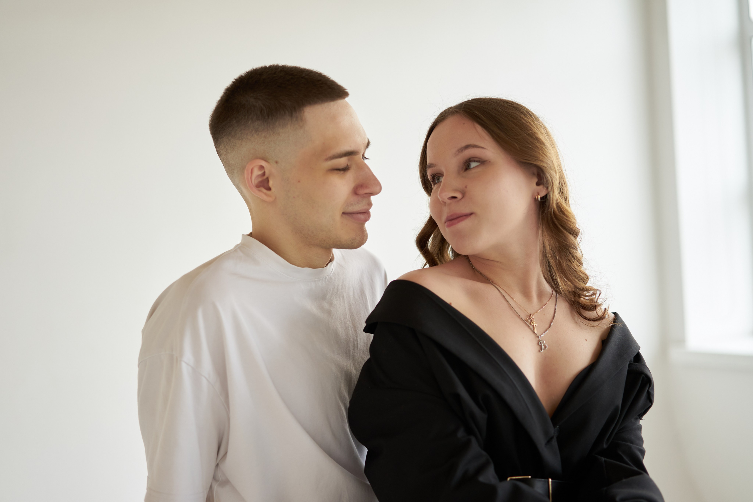 Влюбленные фотосессия в студии. Фотограф Екатеринбург Кокшарова Александра