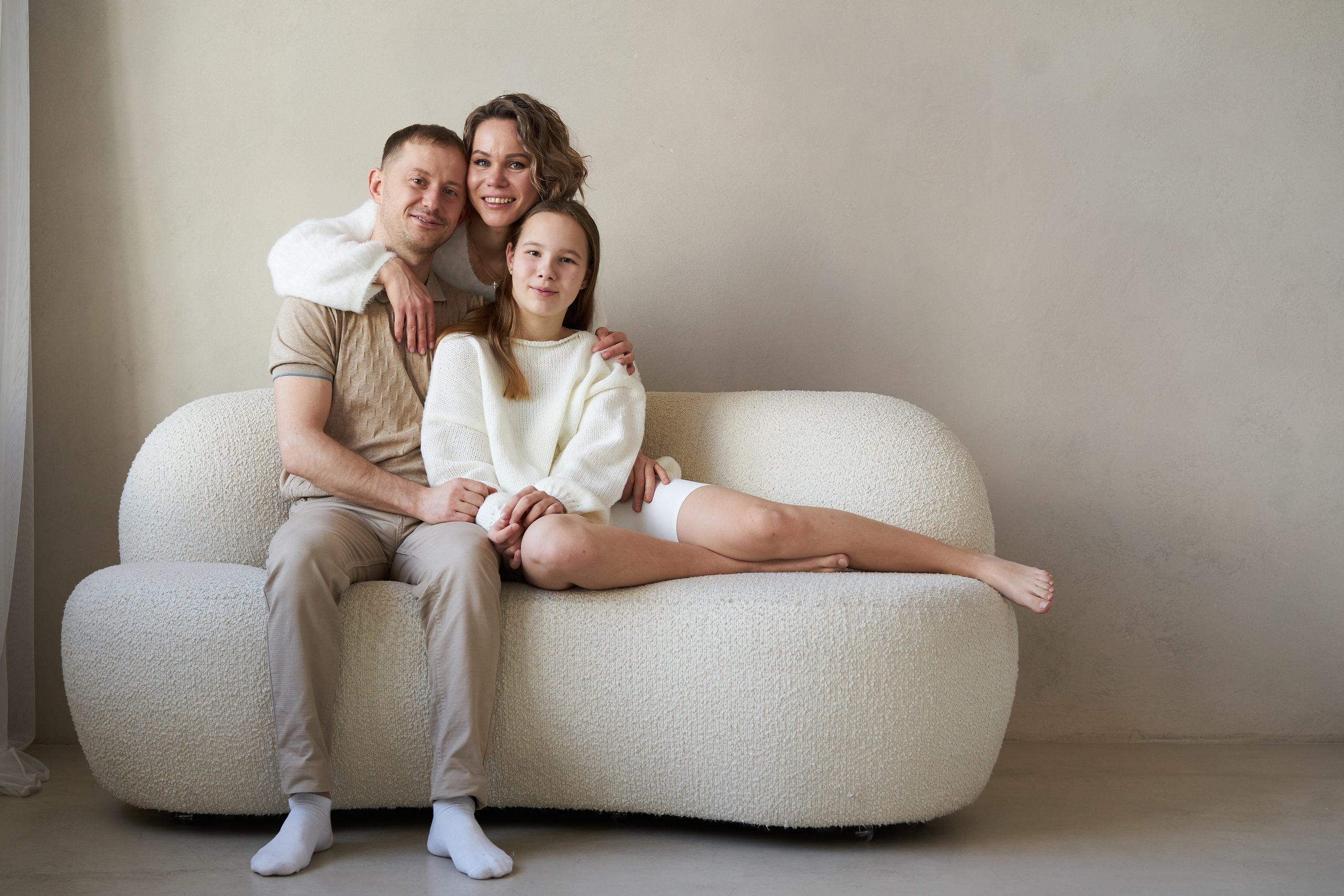 Семейная фотосессия в студии. Фотограф Екатеринбург Кокшарова Александра