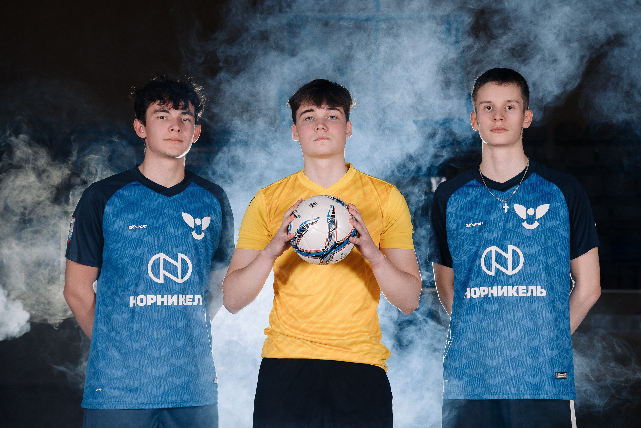 Сборная ВятГУ по мини-футболу. Паша Страхов — фотограф