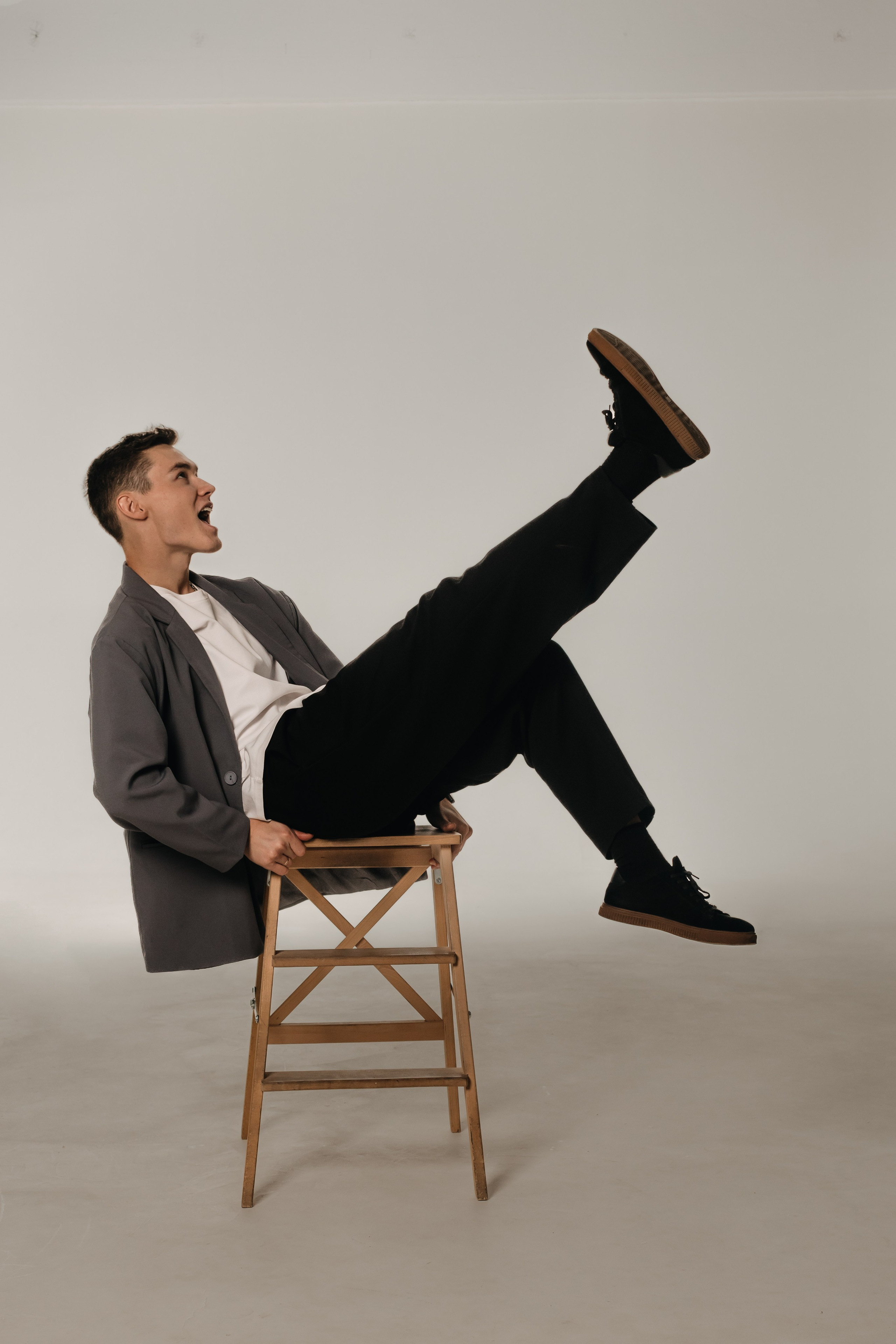 Ведущий Александр Савочкин