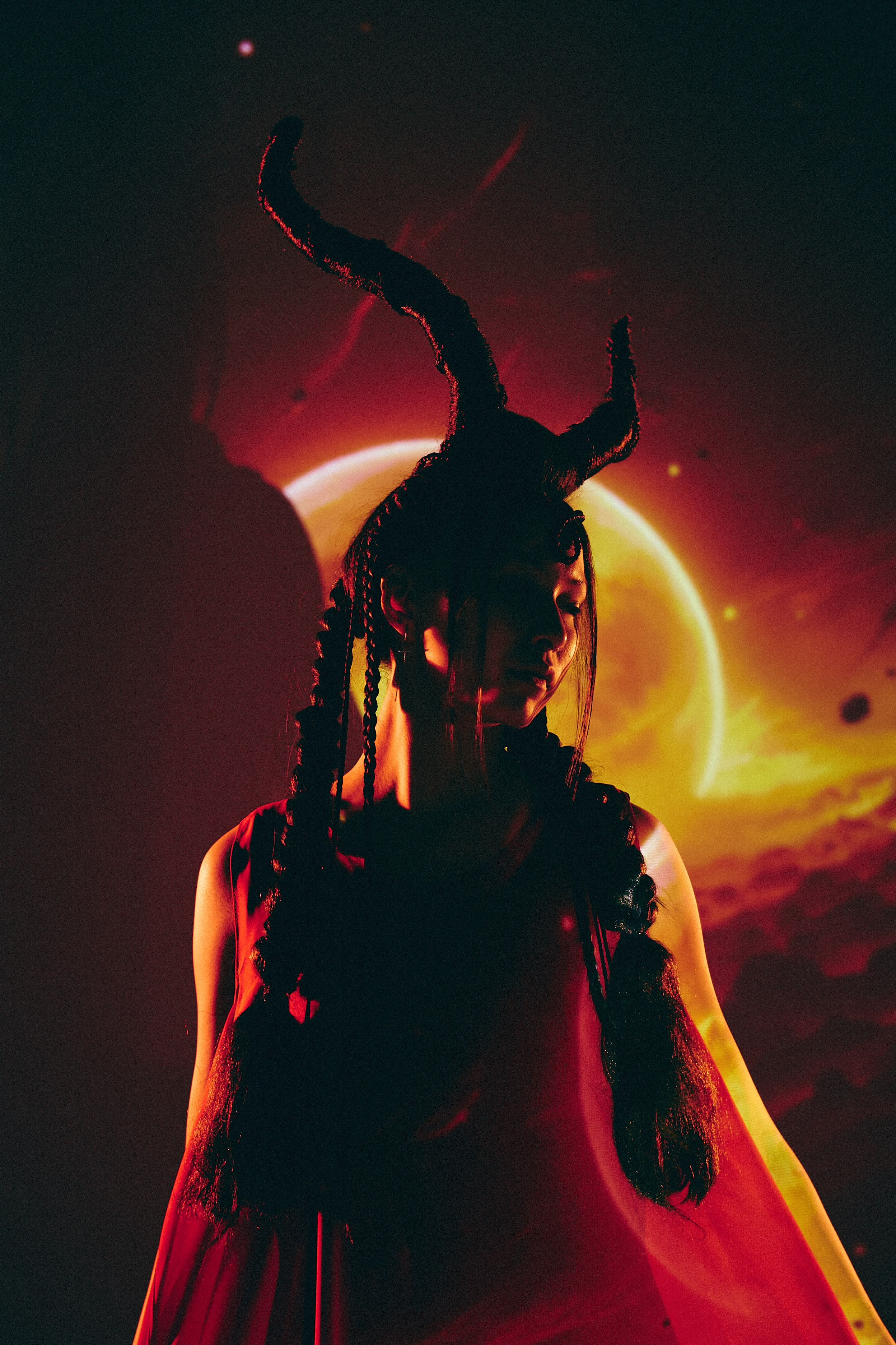 Ника: рогастый демон | Женский портрет | Белов Тимофей, фотограф СПБ. Фотограф Белов Тимофей | Санкт-Петербург | СПБ