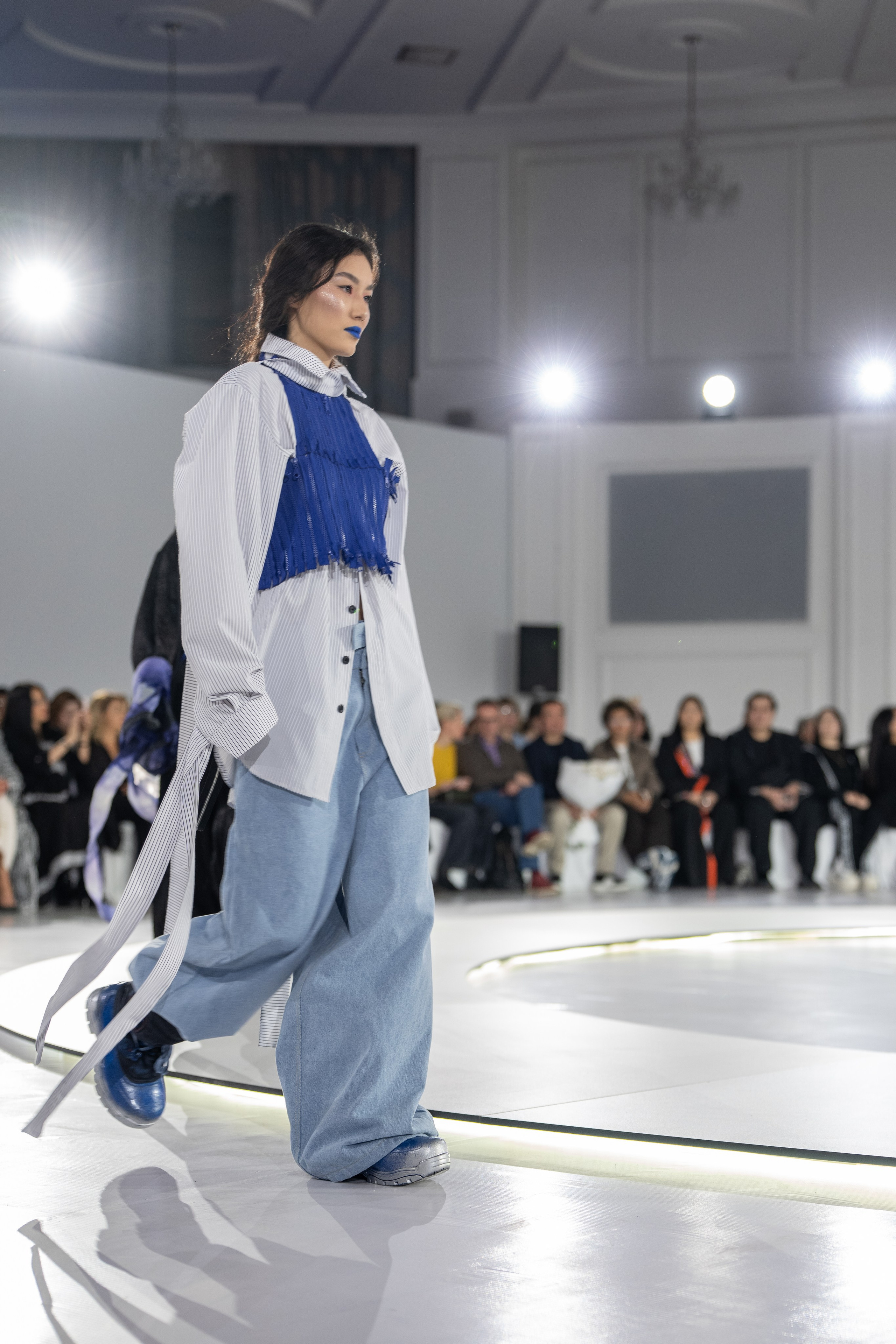 Брэнд Yang Lain. Сайт Алматинского НЮ АРТ, будуар и фэшн фотографа Дениса Карпенко