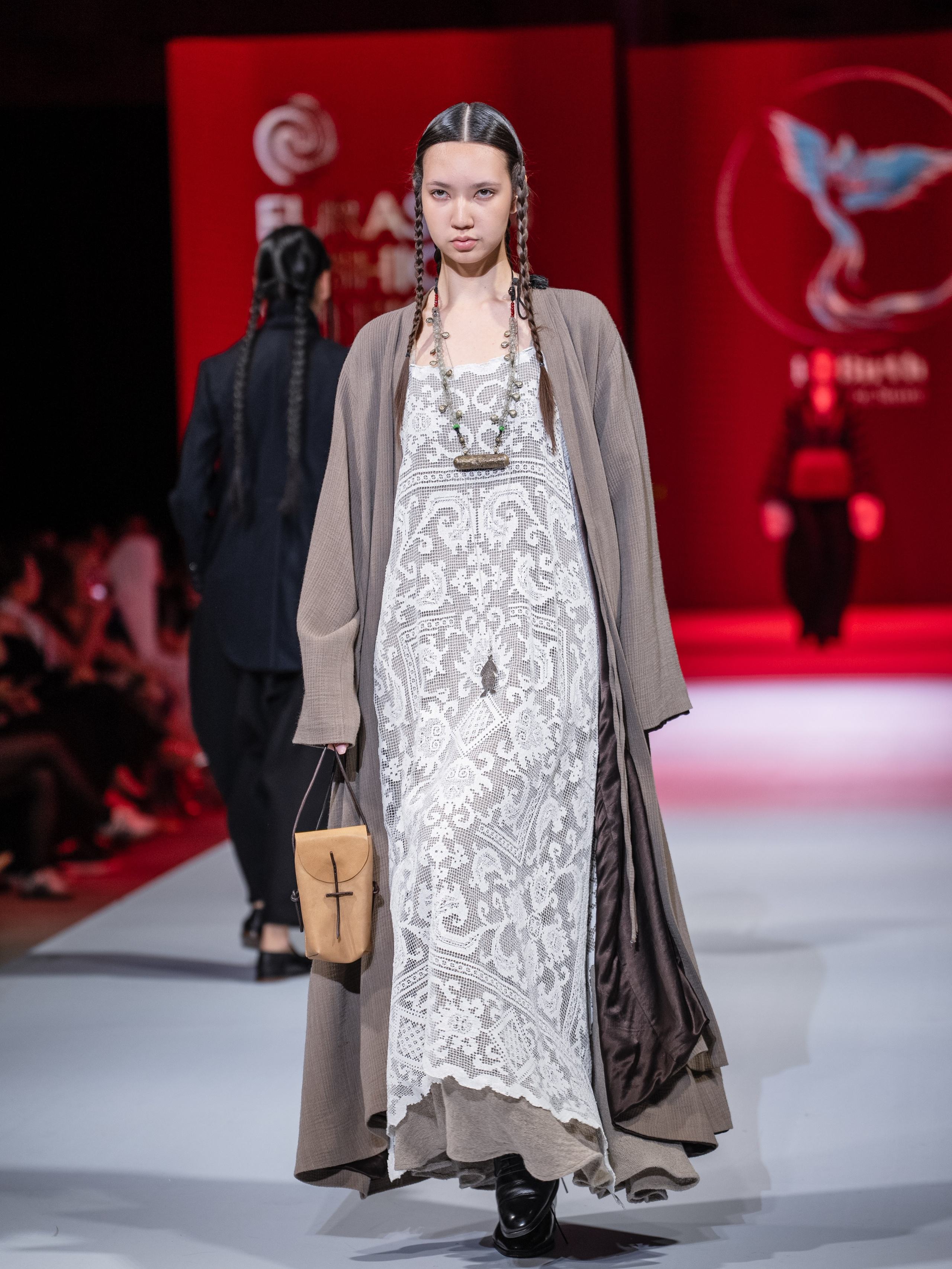 EURASIAN FASHION WEEK Reberth. Сайт Алматинского НЮ АРТ, будуар и фэшн фотографа Дениса Карпенко