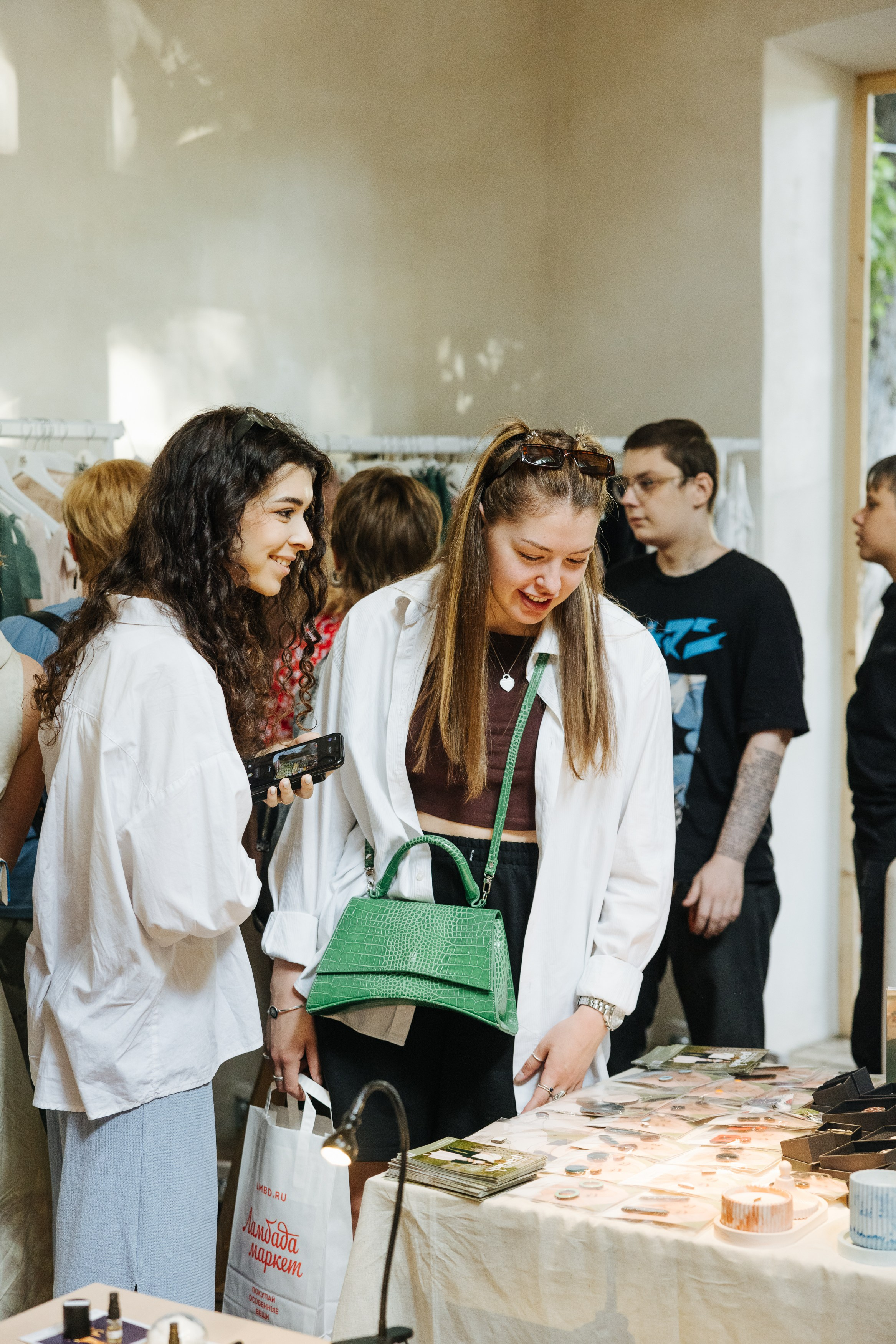 17–18 июня 2023 в пространстве YAUZA / День 2. Фотоотчеты «Ламбада-маркета»