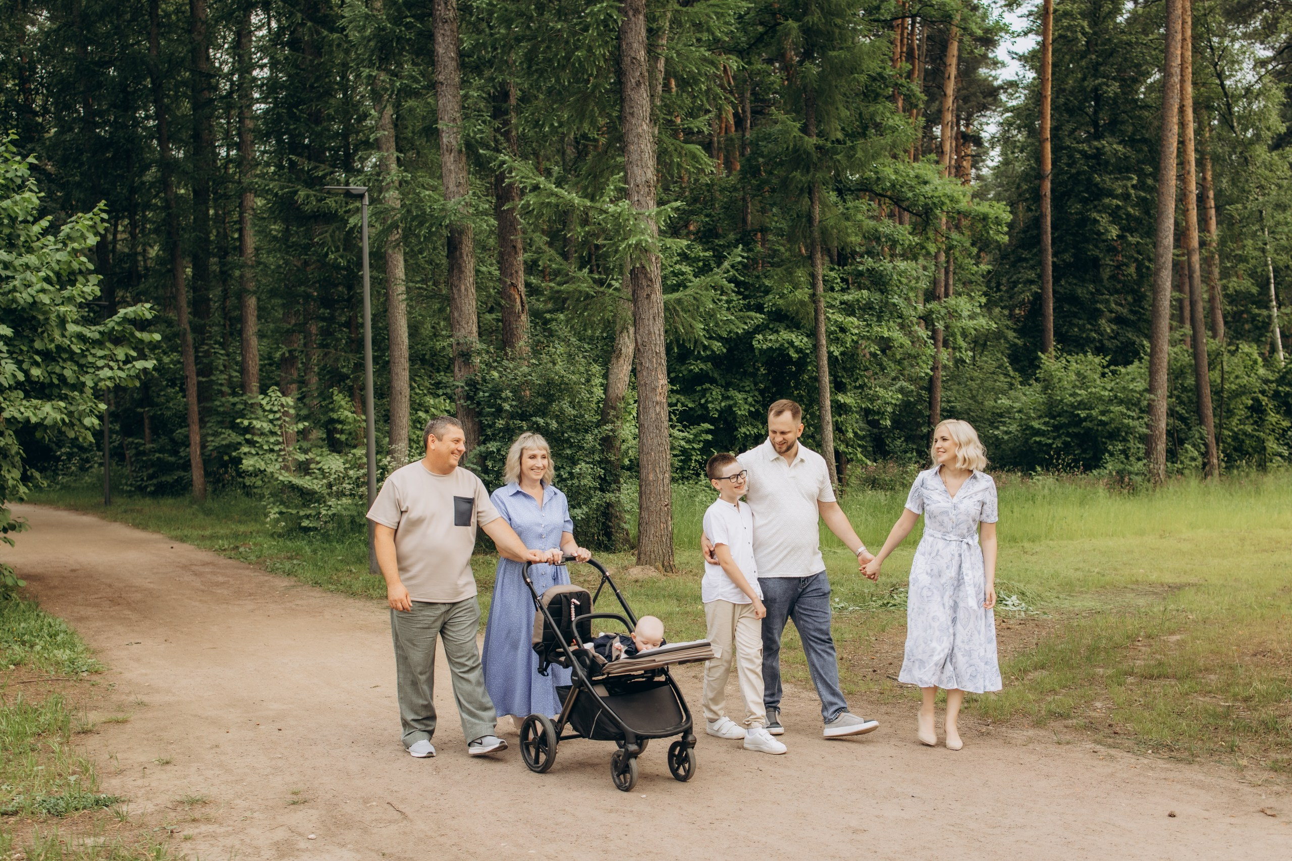 Семейная фотосессия в Парке Малевич. Семейные фотограф в Одинцово и Москве. Диана Сусоева
