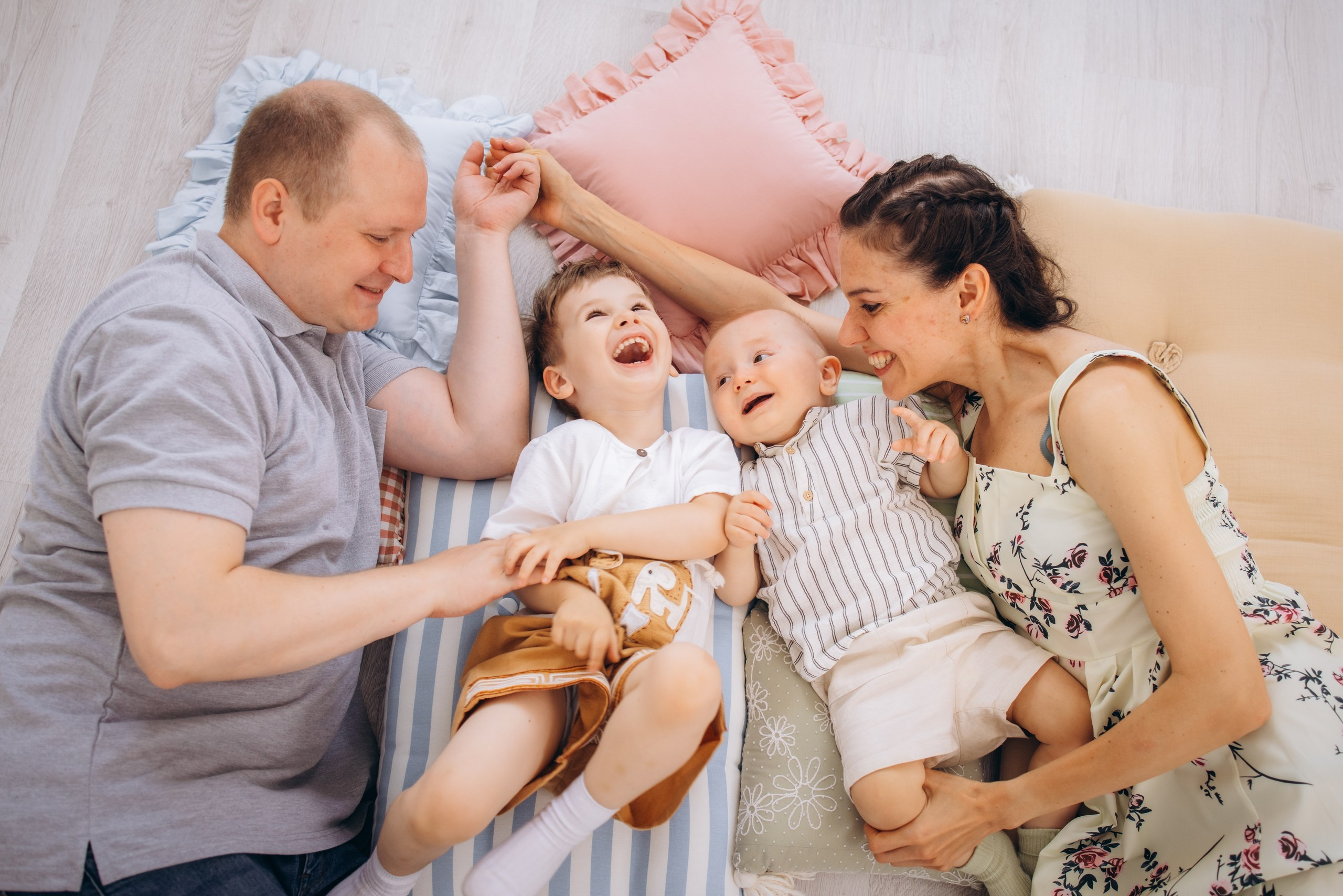 Семейная фотосессия в студии Sweet Home