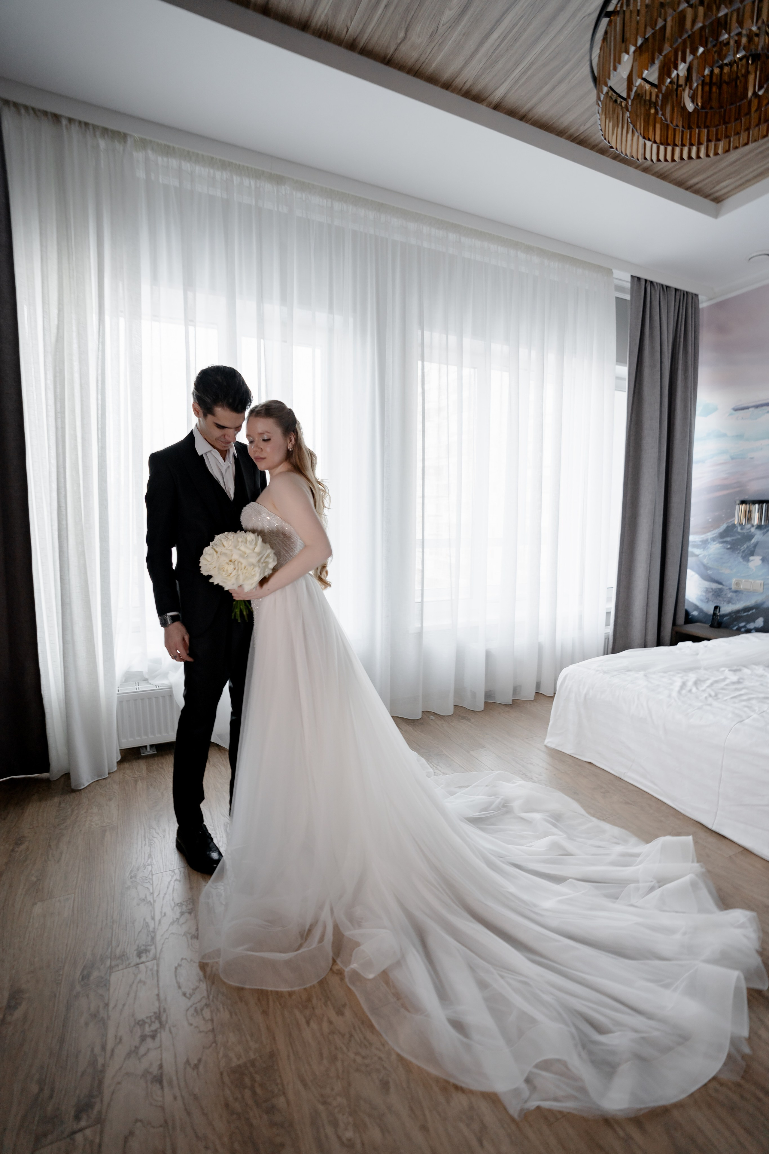 СВАДЕБНАЯ СЬЕМКА СБОРОВ В ОТЕЛЕ И ВЫЕЗД НА ЦЕРЕМОНИЮ (СНЯТО В СИБИРЕ В НИЖНЕВАРТОВСКЕ). Профессиональный фотограф, Санкт-Петербург — Виктория Богомолова