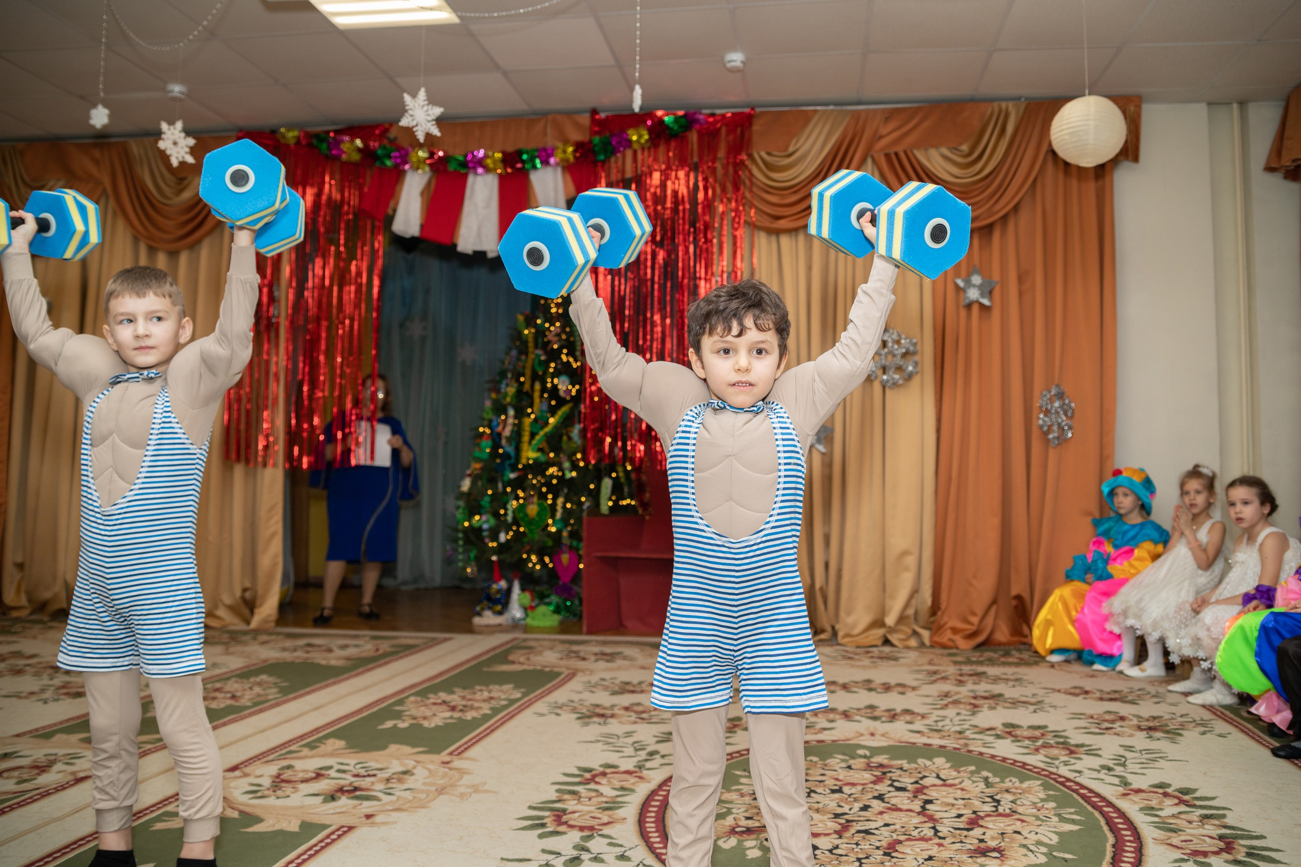 Новогодний утренник в садике. Фотограф-дизайнер, семейный фотограф, фуд-фотограф в Москве и Московской области Лаврова Анна