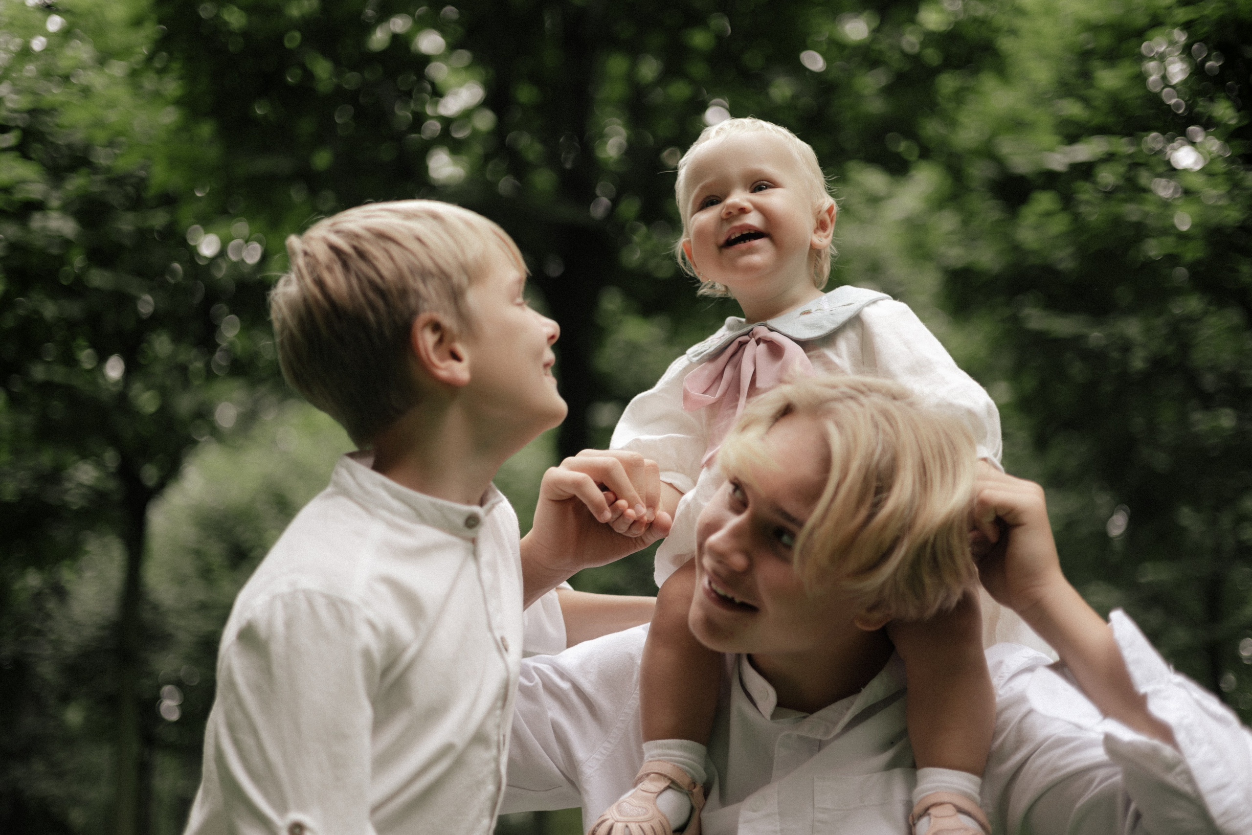 Семейная фотосессия в Оставьевском парке. Свадебный и портретный фотограф в Москве Анастасия Масюк