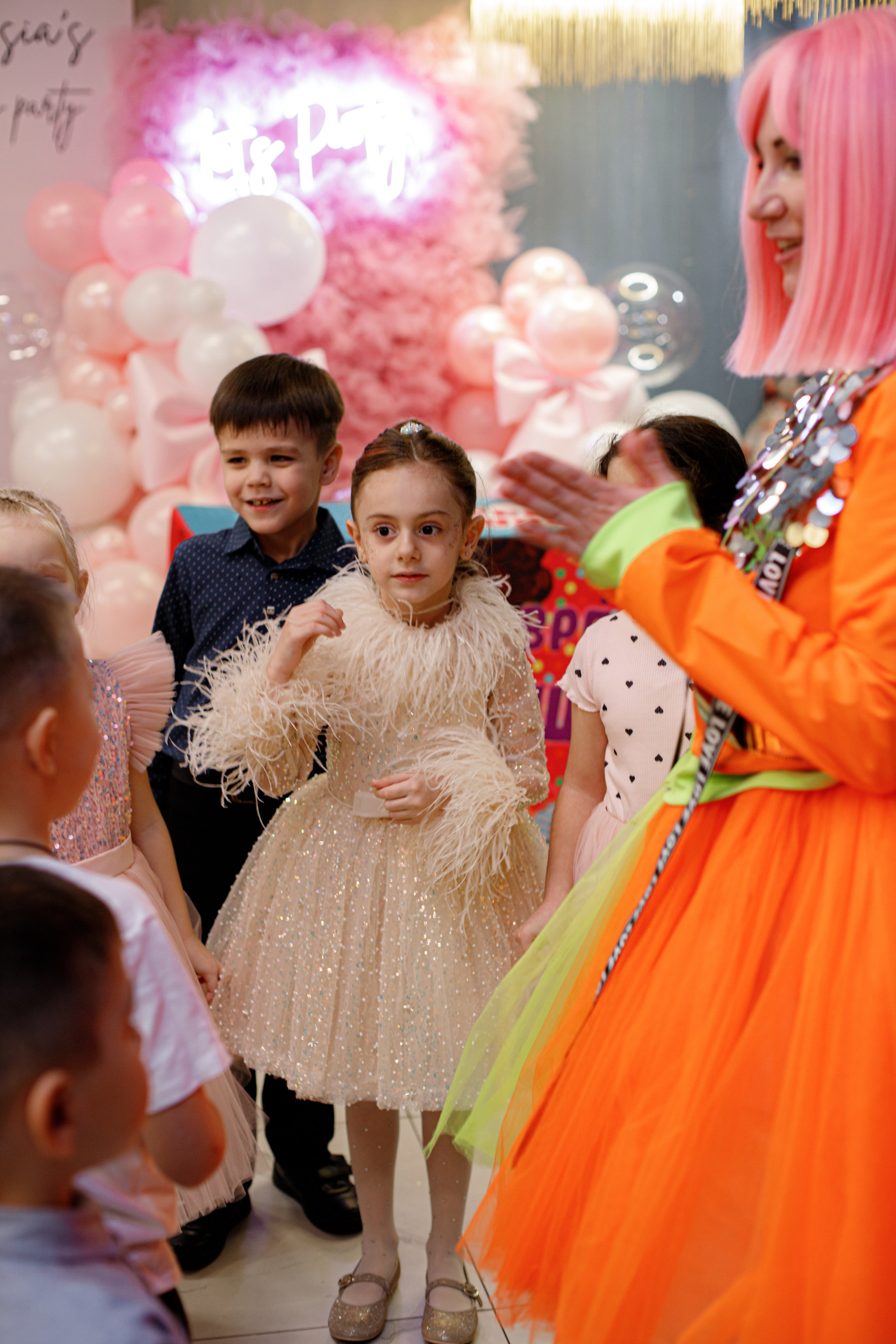 ASIA'S BIRTHDAY PARTY. Photokarish