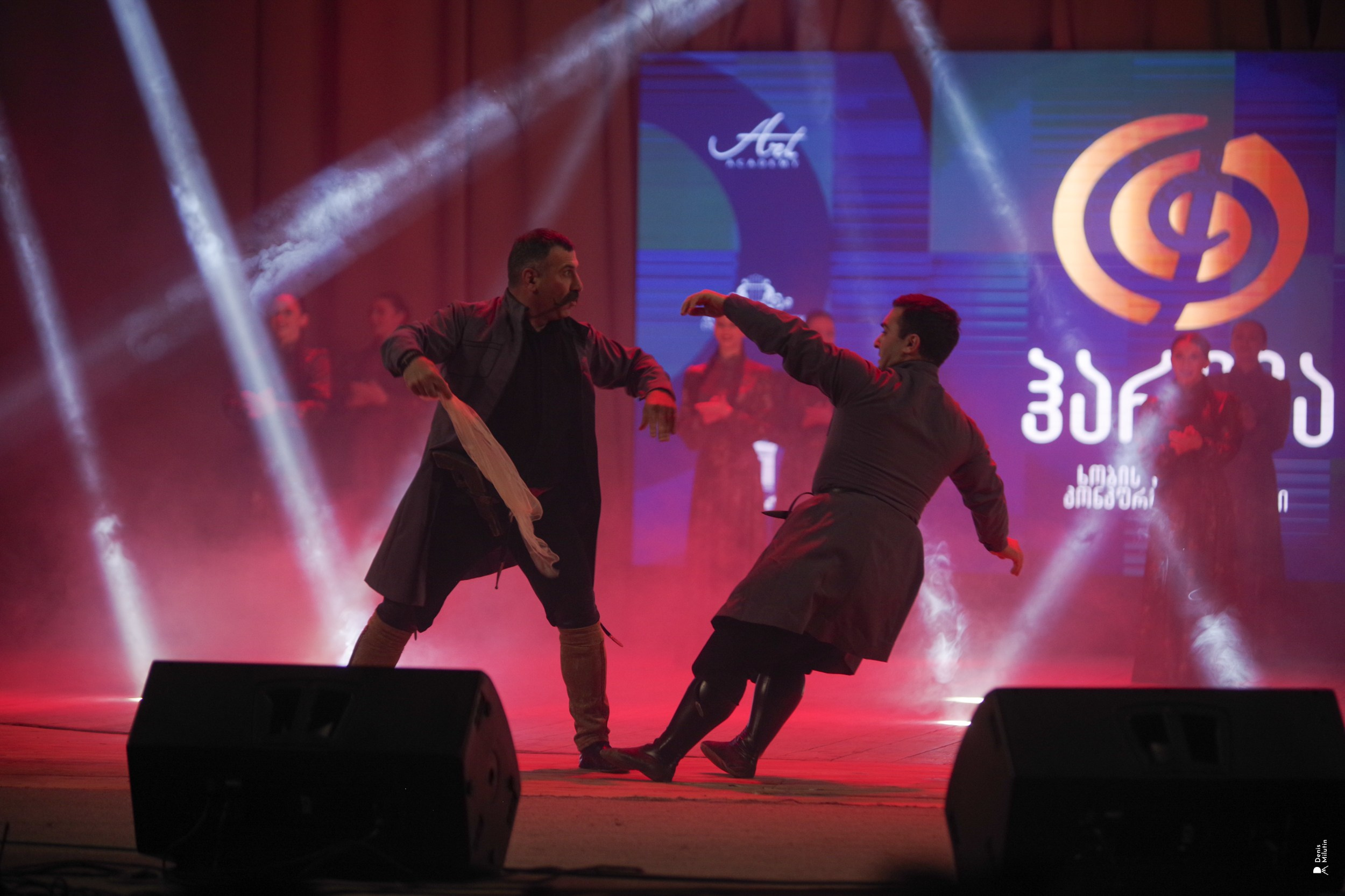 Танцы в Хоби. Портретный фотограф Денис Милютин