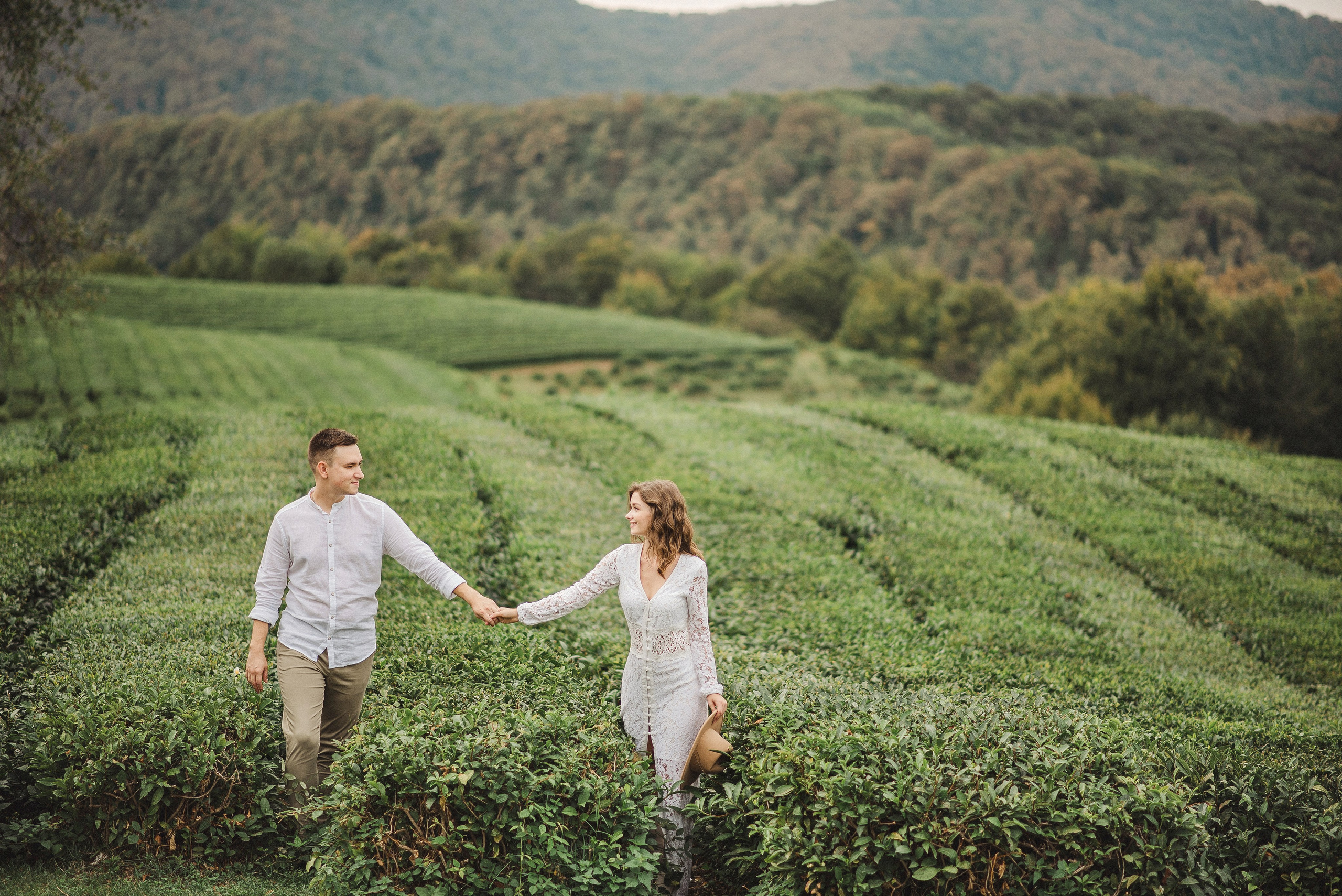 LoveStory на чайных плантациях. Ваш личный фотограф в Пскове Анаис Рамирез