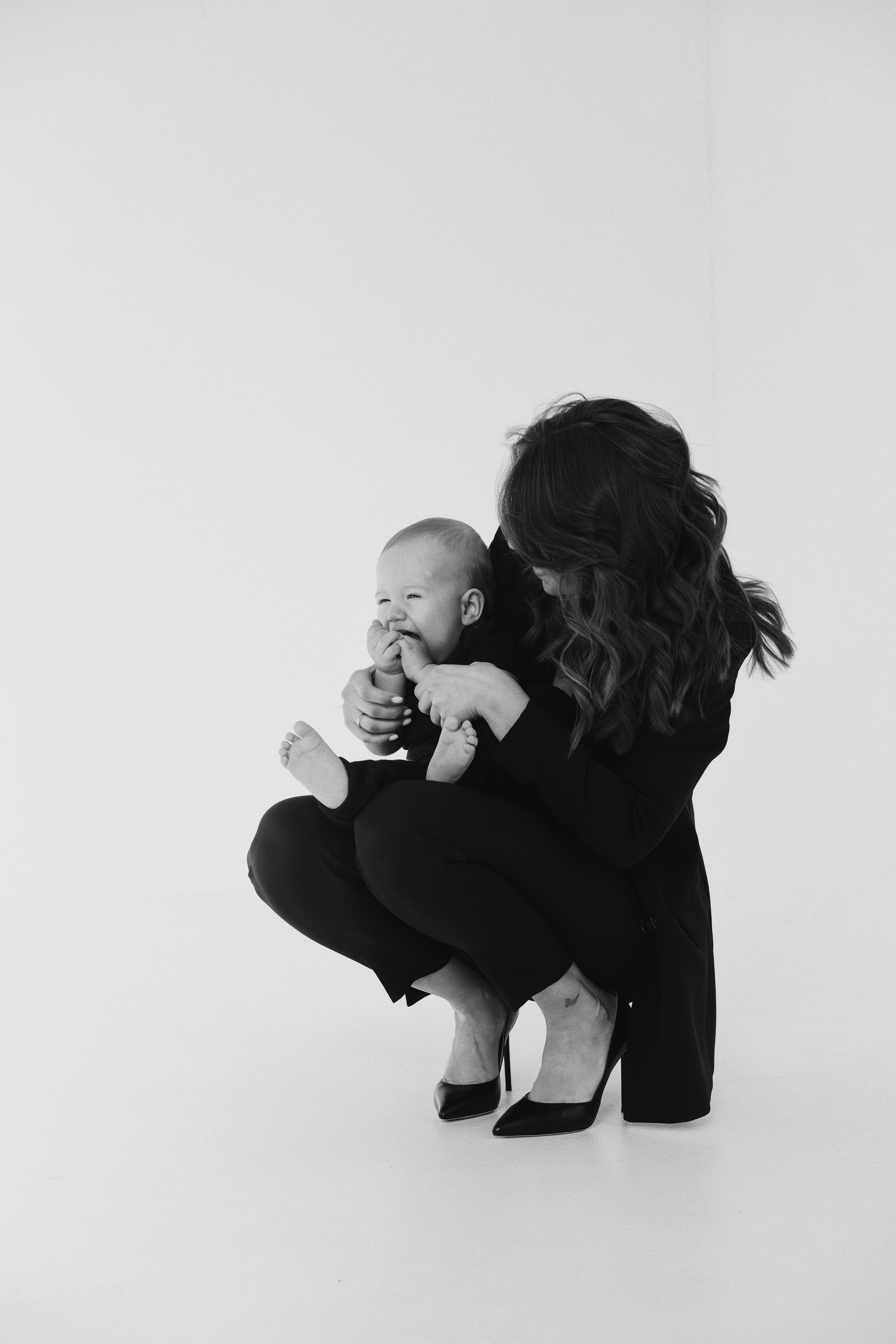 В ЧЕРНОМ. КРИСТИНА ГУСЬКОВА