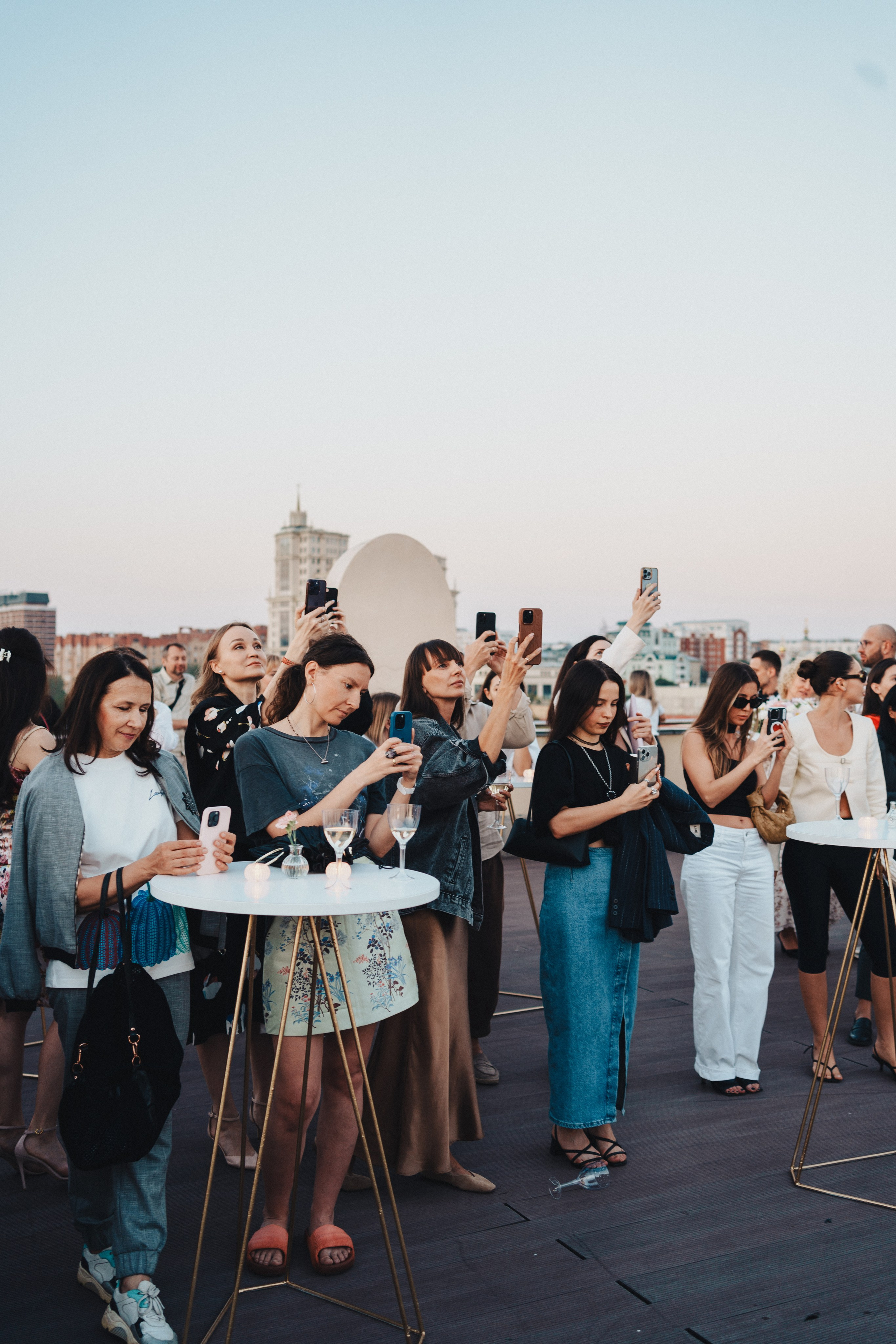 Выставка на крыше Парка Горького. Семейный и детский фотограф и видеограф в Москве, Серпухове и Тарусе Валерия Сорокина