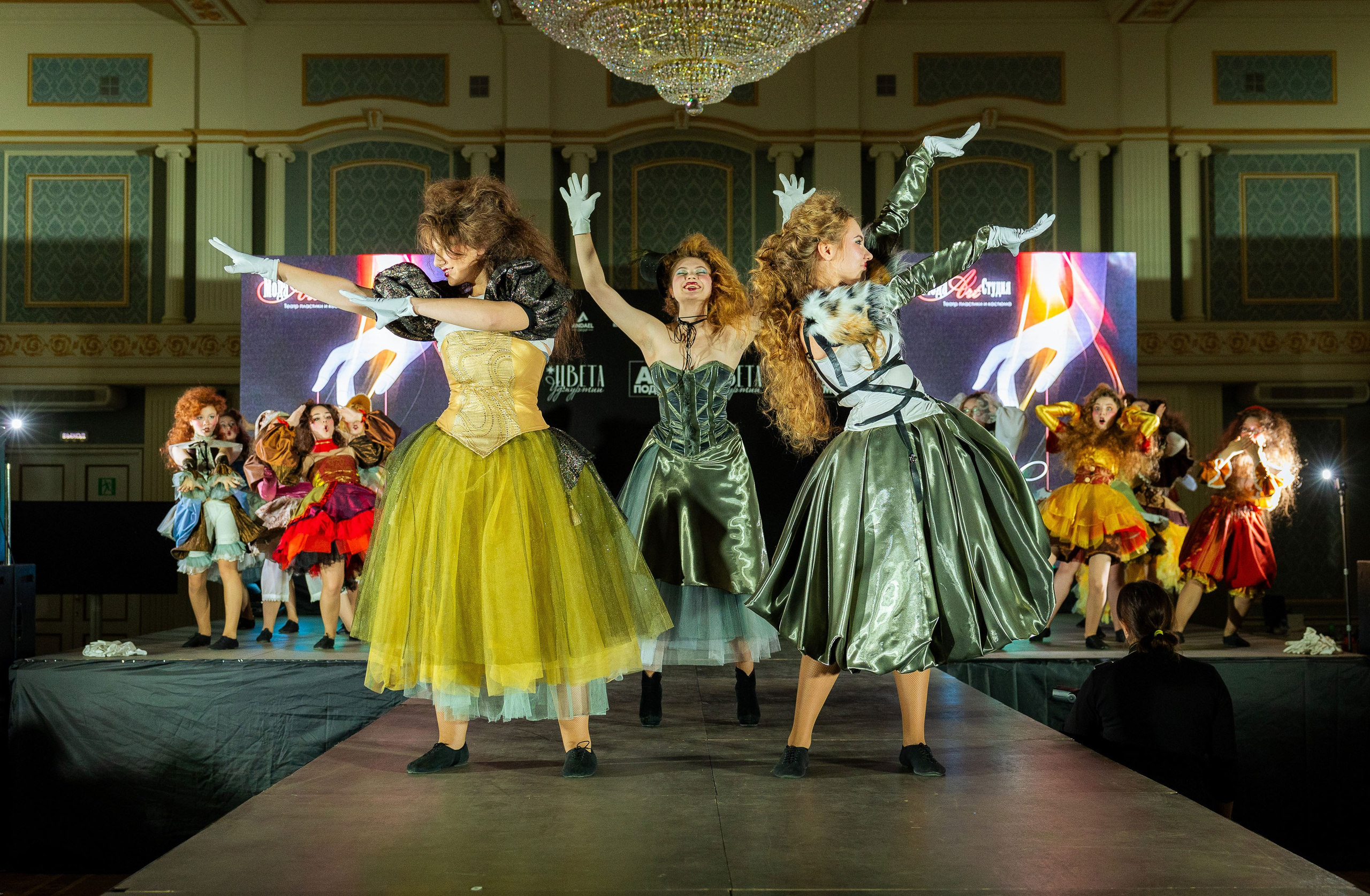 Арт-подиум «Цвета Удмуртии». Показ мод [25/10/24]. Фотограф Виноградов Константин