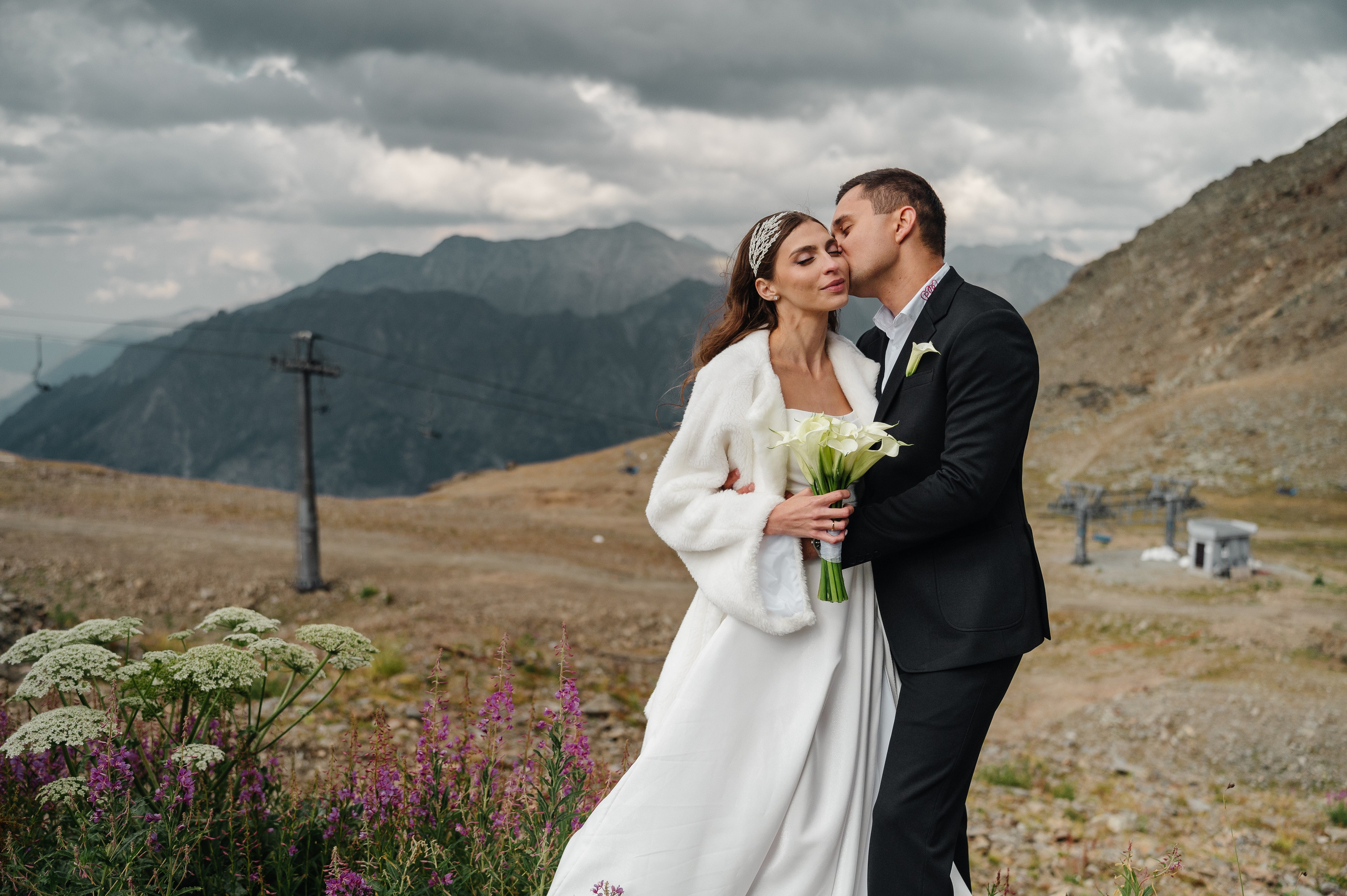 Горная свадьба Рината и Регины (09.09.24). Свадебный и travel фотограф в Волгограде, Сочи, Домбае, Европе