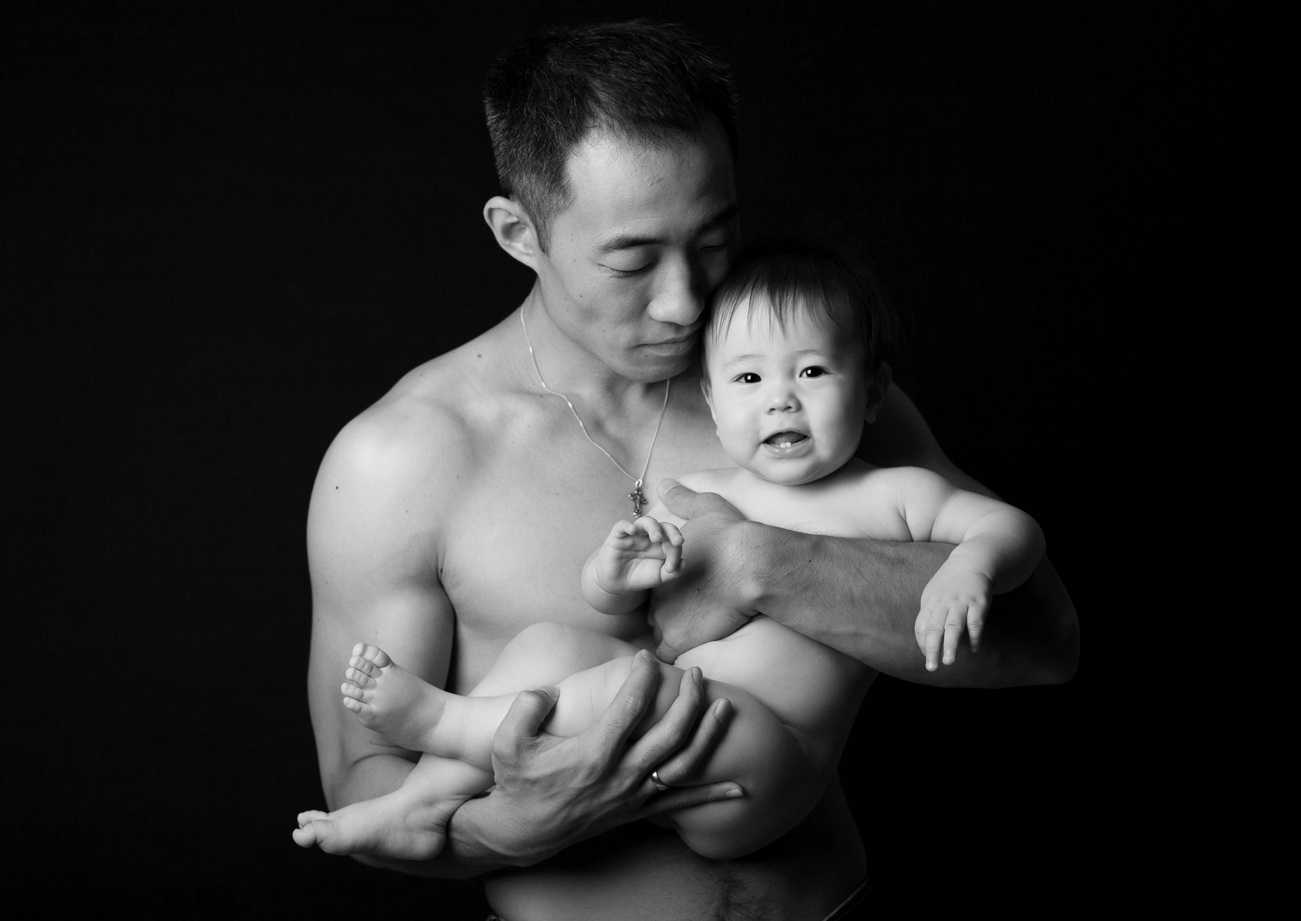 Newborn Алматы, фотосессия новорожденных и младенцев с родителями. Фотостудия Алматы. Семейная и детская фотостудия Family studio.Фотограф Алматы