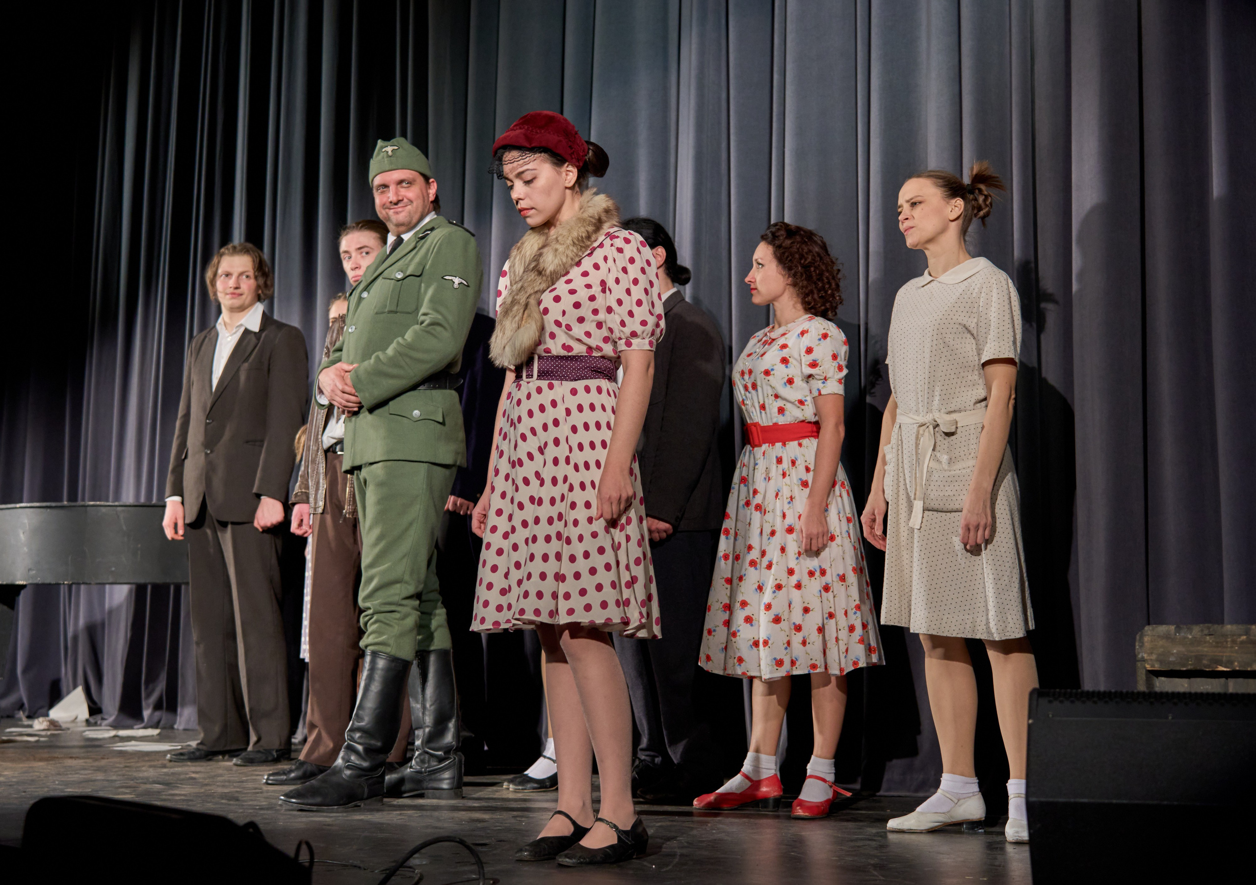 Спектакль Молодая Гвардия. Свадебный фотограф и видеооператор Андрей Любовинин