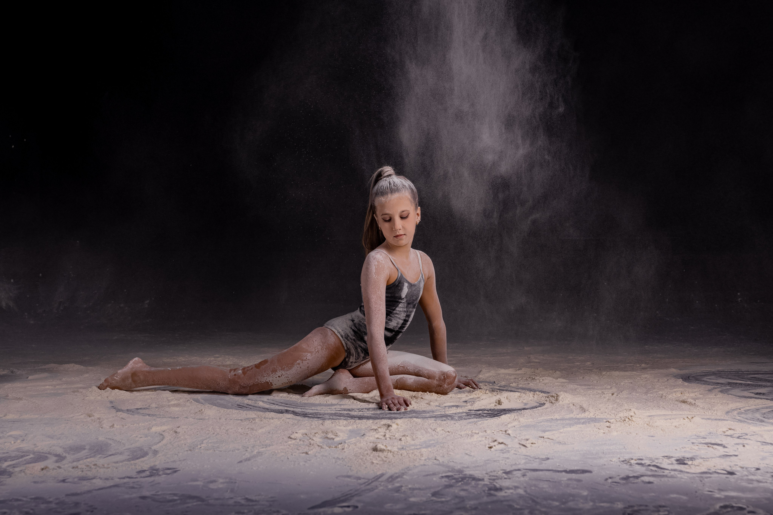 Александра фотосессия с мукой. Семейный, детский фотограф в Твери Кираева Лилия