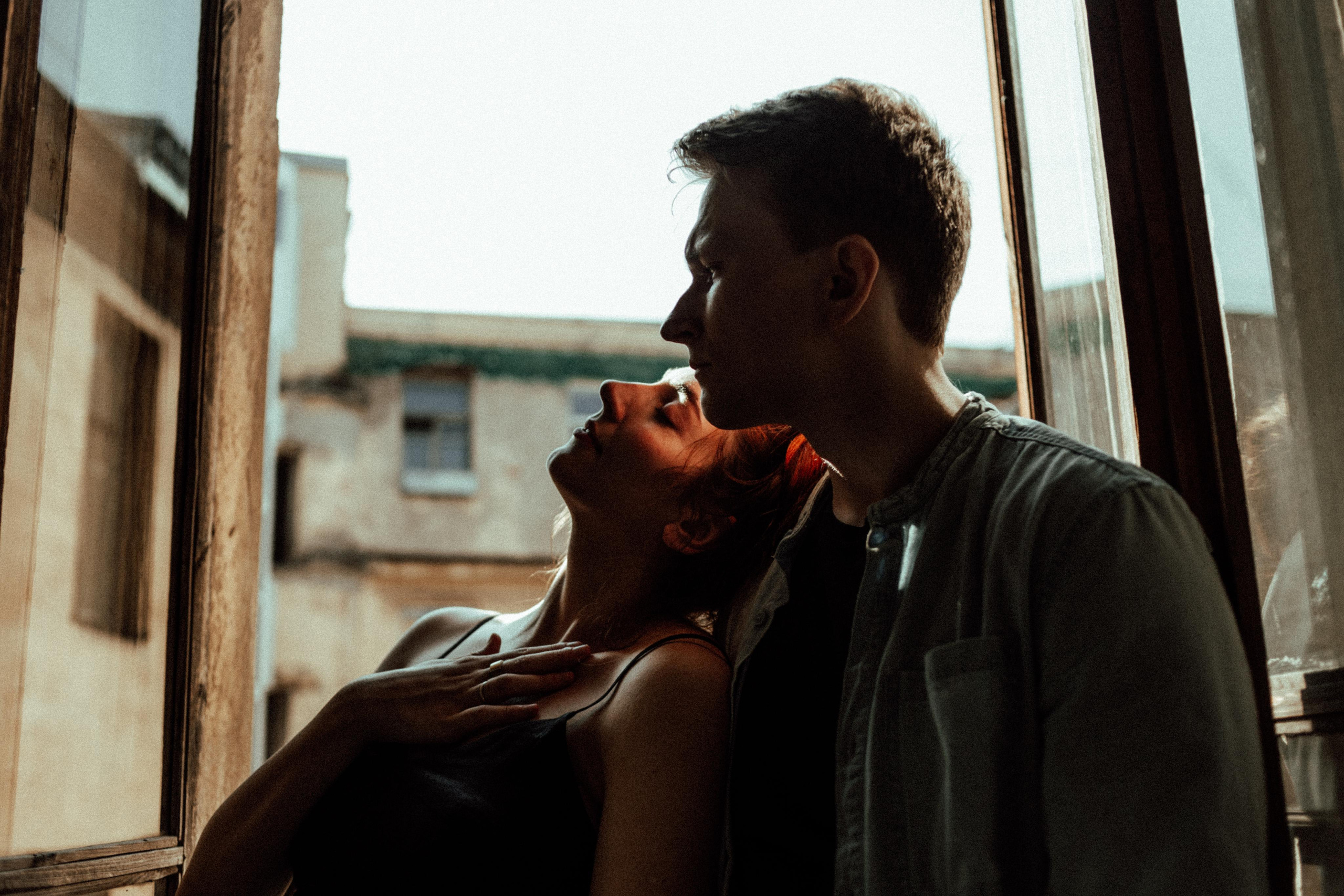 Одни в комнате. Фотограф в Санкт-Петербурге Вера Сивенкова