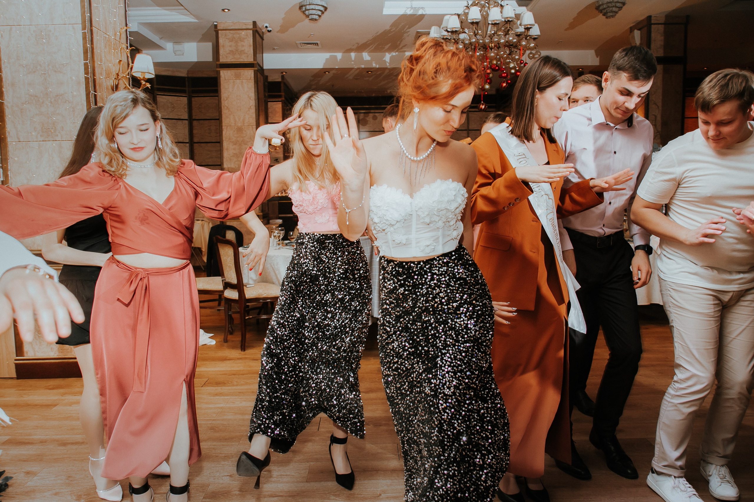 Съемка выездной регистрации в отеле. Свадебный и репортажный фотограф в Ярославле и Санкт-Петербурге Роман Микрюков