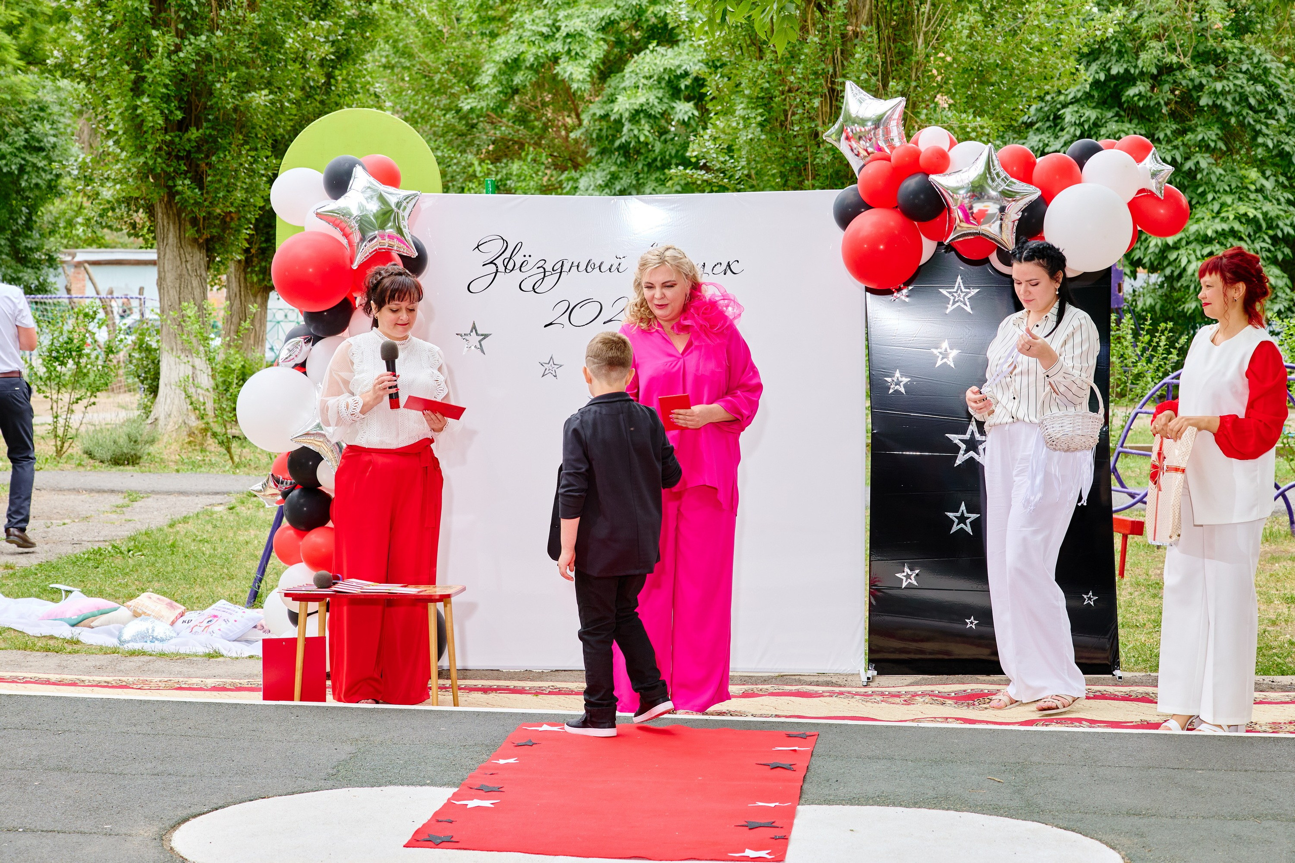 Выпускной 45 сад. Фотограф Выпускные альбомы Таганрог Сергей Коробченко