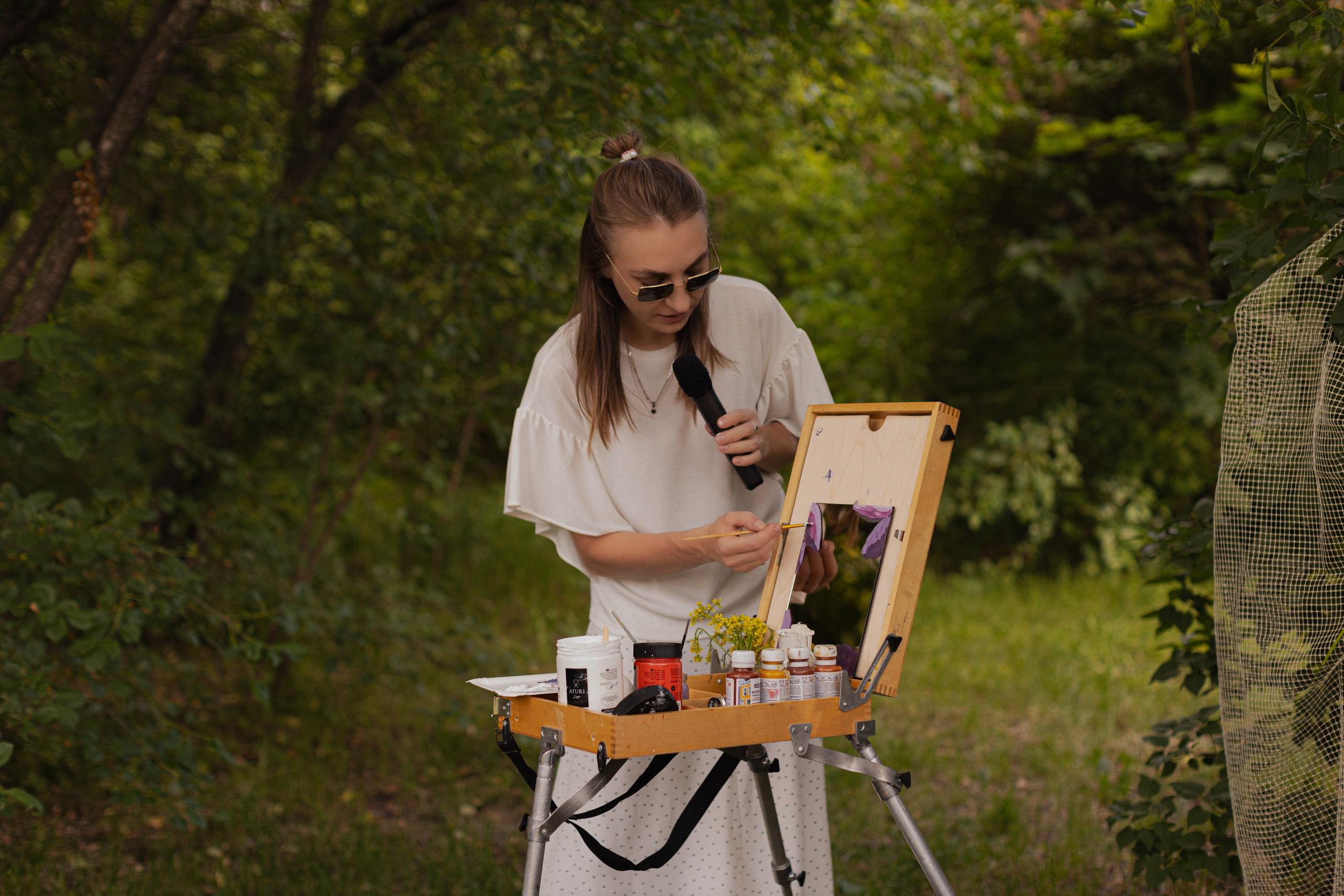 Мк Сирень на зеркале (девичник в парке). Анастасия Ракчеева Художник