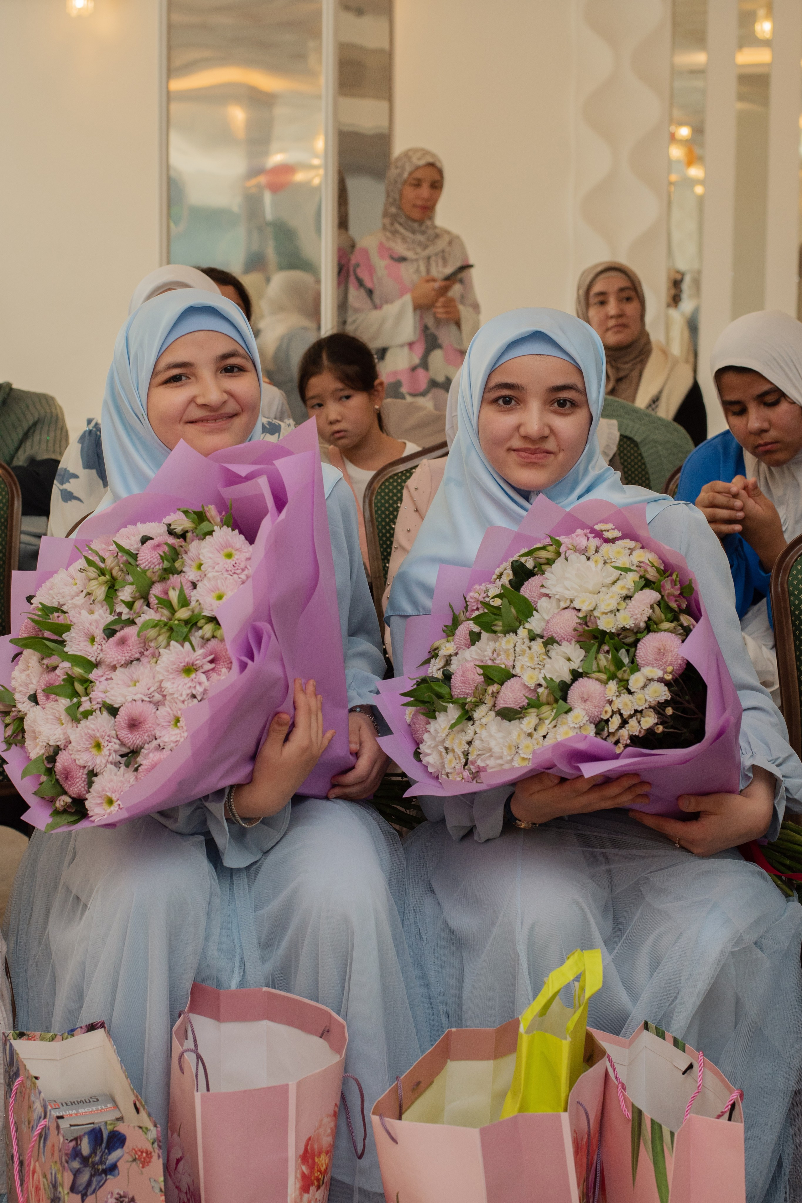 Выпускной в Евразийской женской гуманитарной академии. Лина Курочка — ваш фотограф