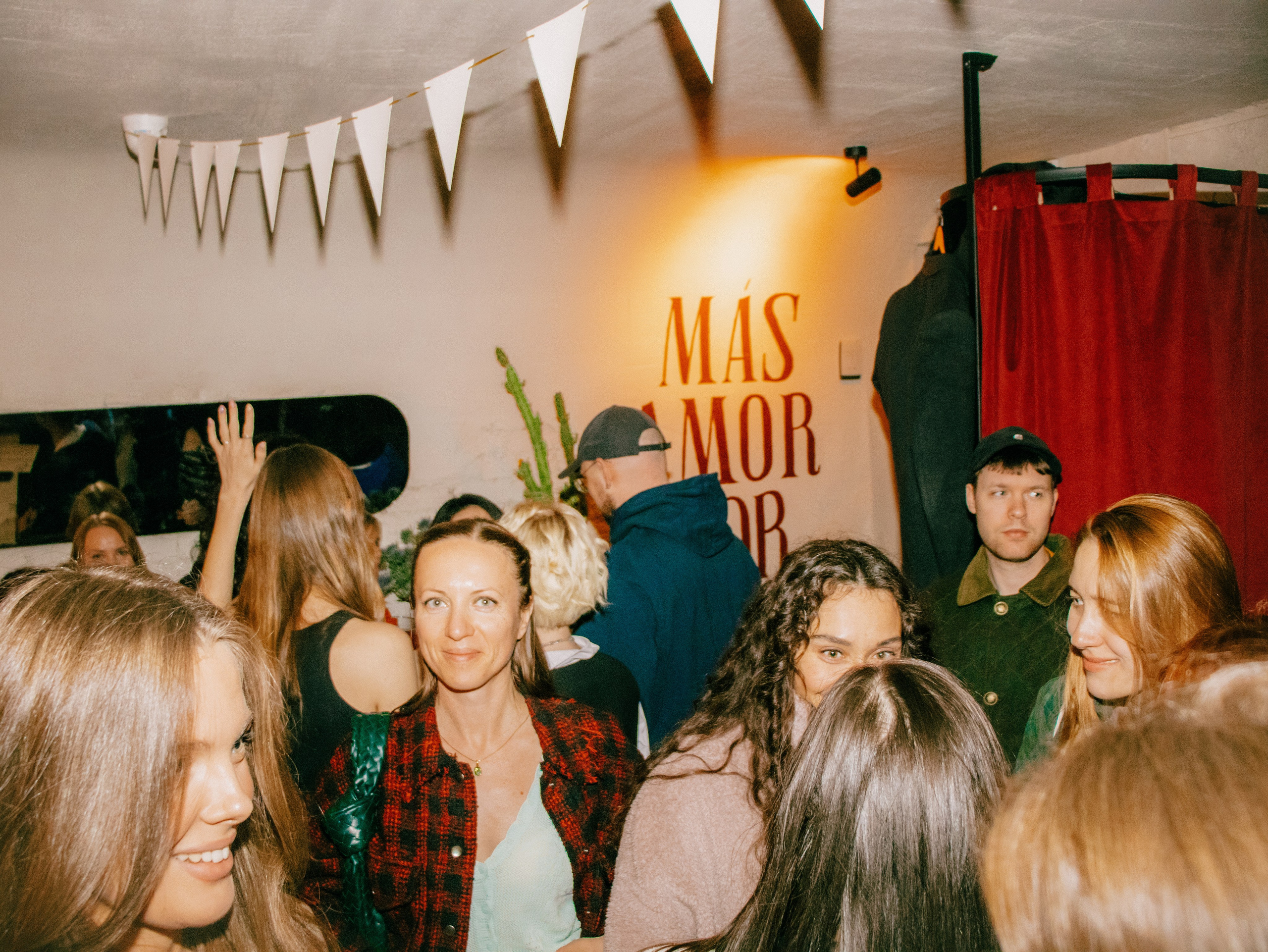 Открытие Por Favor bar. Фотограф | портрет | бренды | репортаж