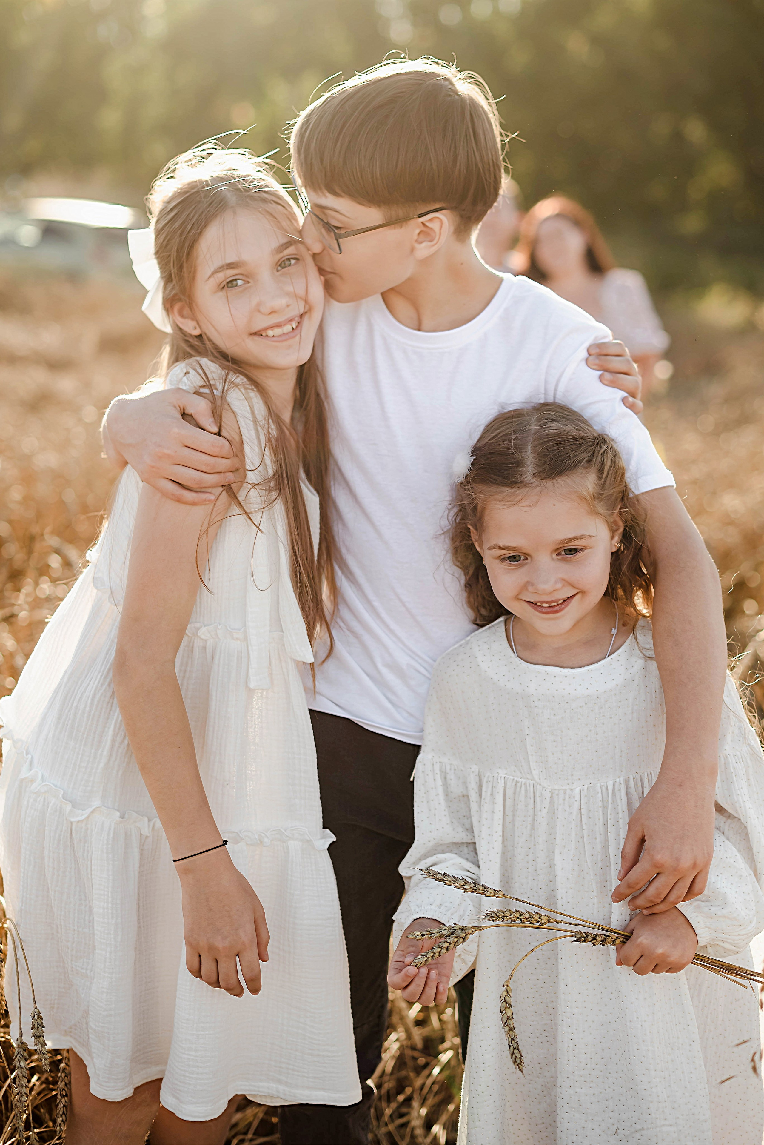 Закат в августе в шубке лисы. Свадебный и семейный фотограф в Новосибирске, Санкт-Петербурге, Москве