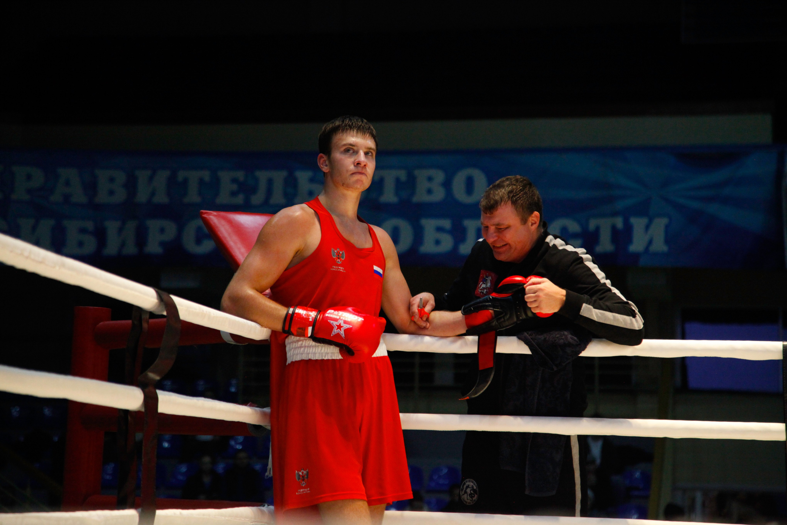 БОКС. Фото. Спортивный фотограф, трансляция, звук и свет в Новосибирске