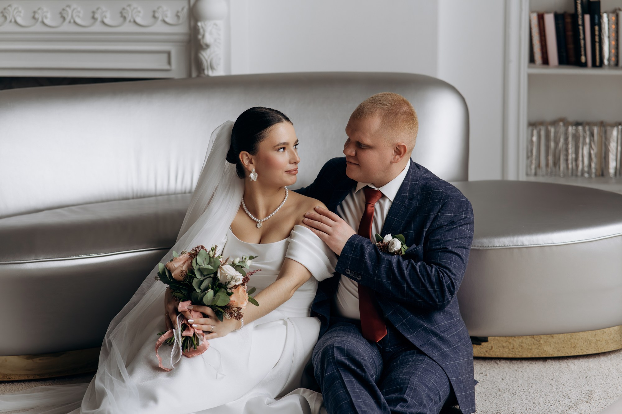 Свадебная фотосессия в студии. Свадебный и репортажный фотограф в Ярославле Евгений Сальников