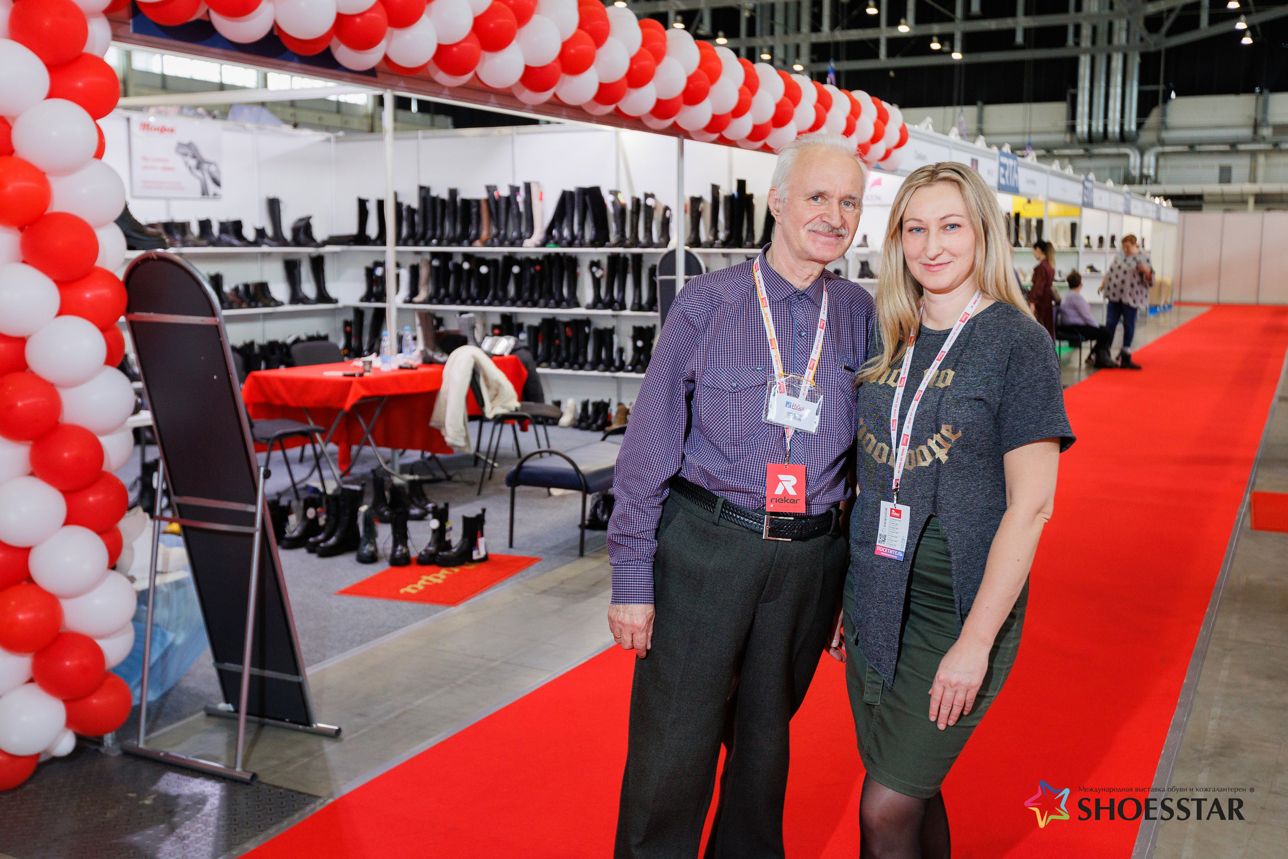 Фотограф на выставку. Контент для бизнеса в Екатеринбурге Полдень Медиа