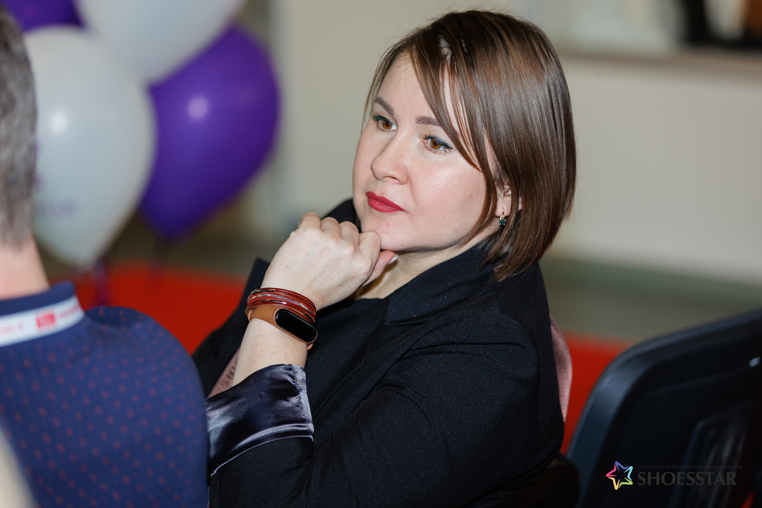 Фотограф на выставку. Контент для бизнеса в Екатеринбурге Полдень Медиа