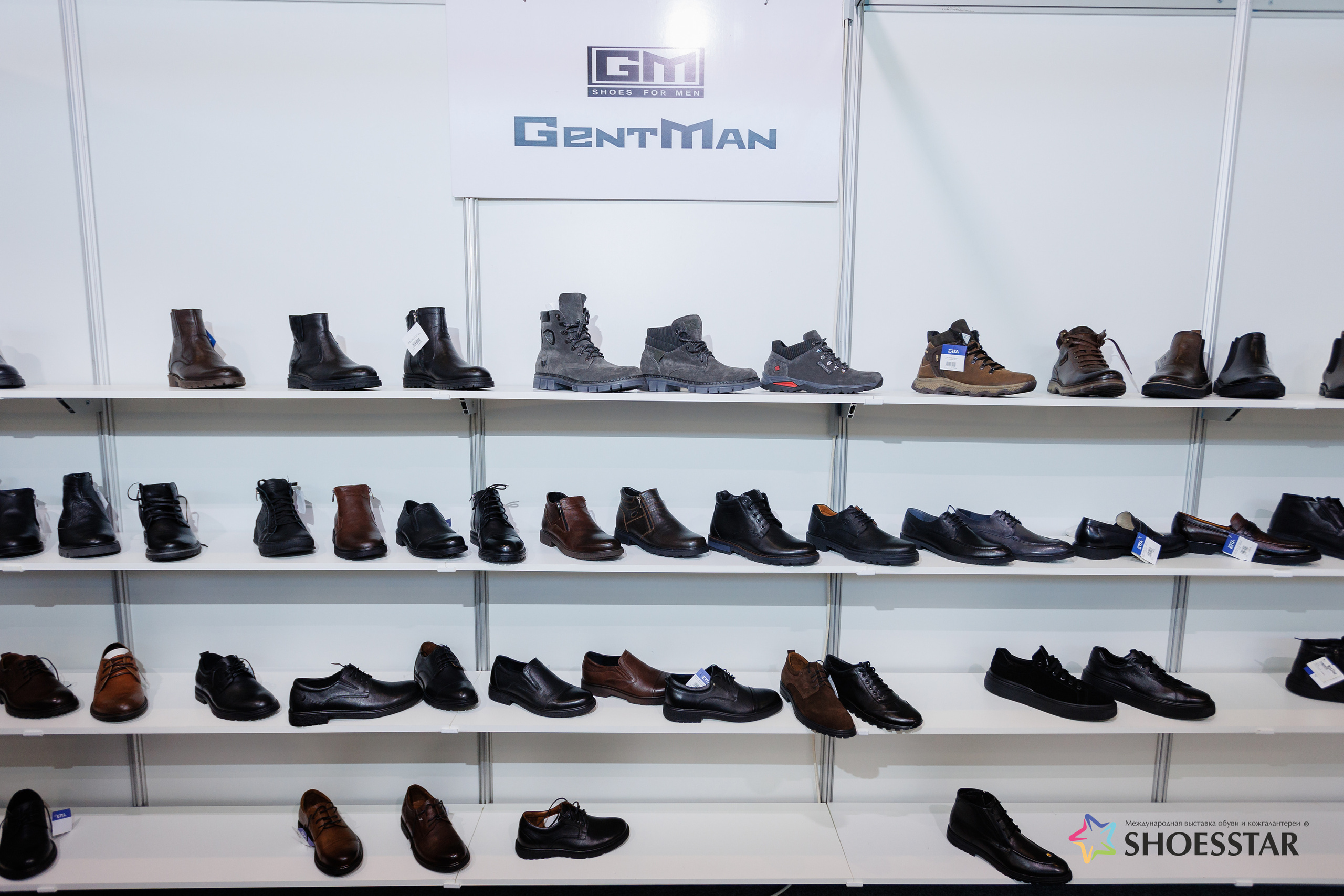 Фотограф на выставку. Контент для бизнеса в Екатеринбурге Полдень Медиа