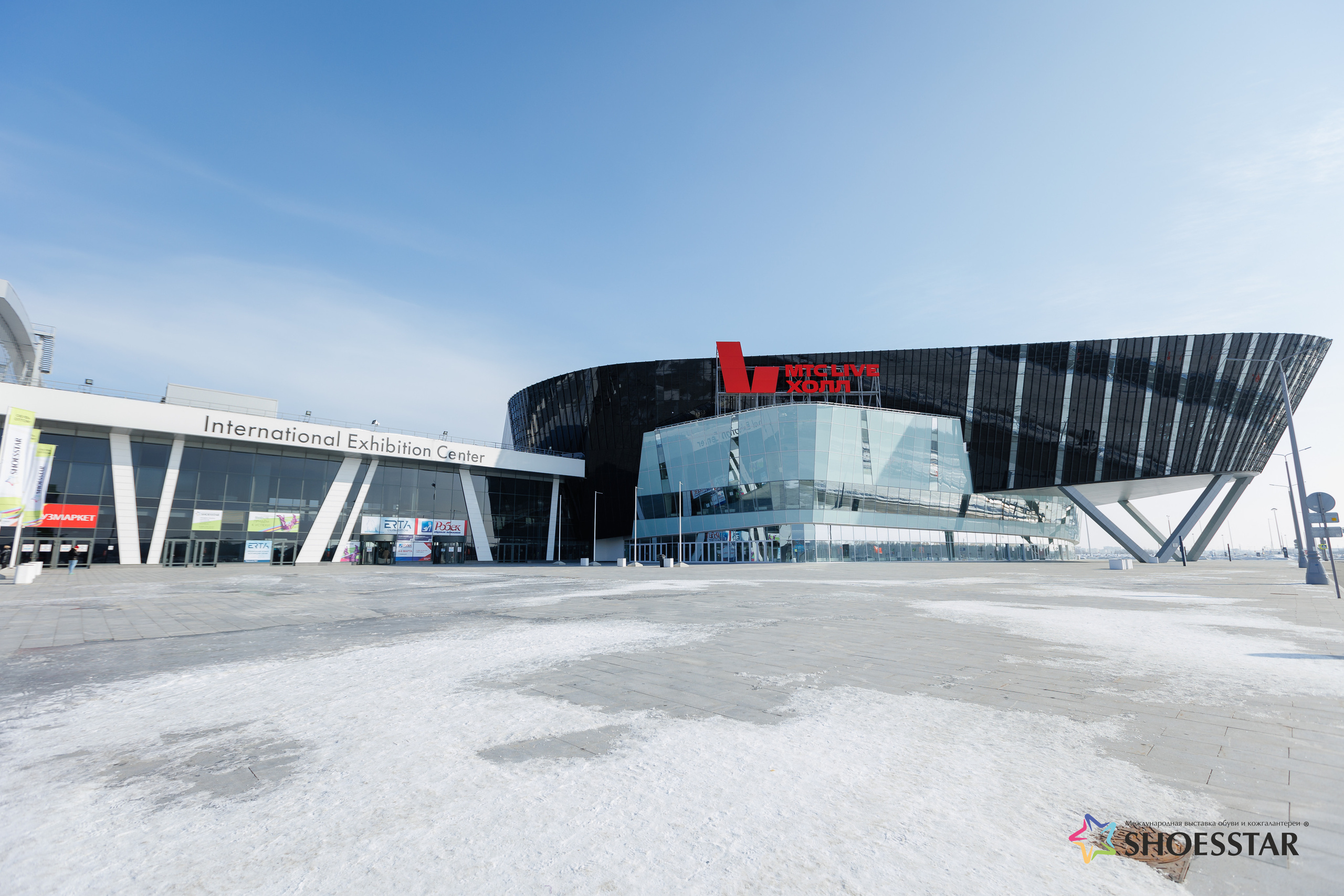 Фотограф на выставку. Контент для бизнеса в Екатеринбурге Полдень Медиа