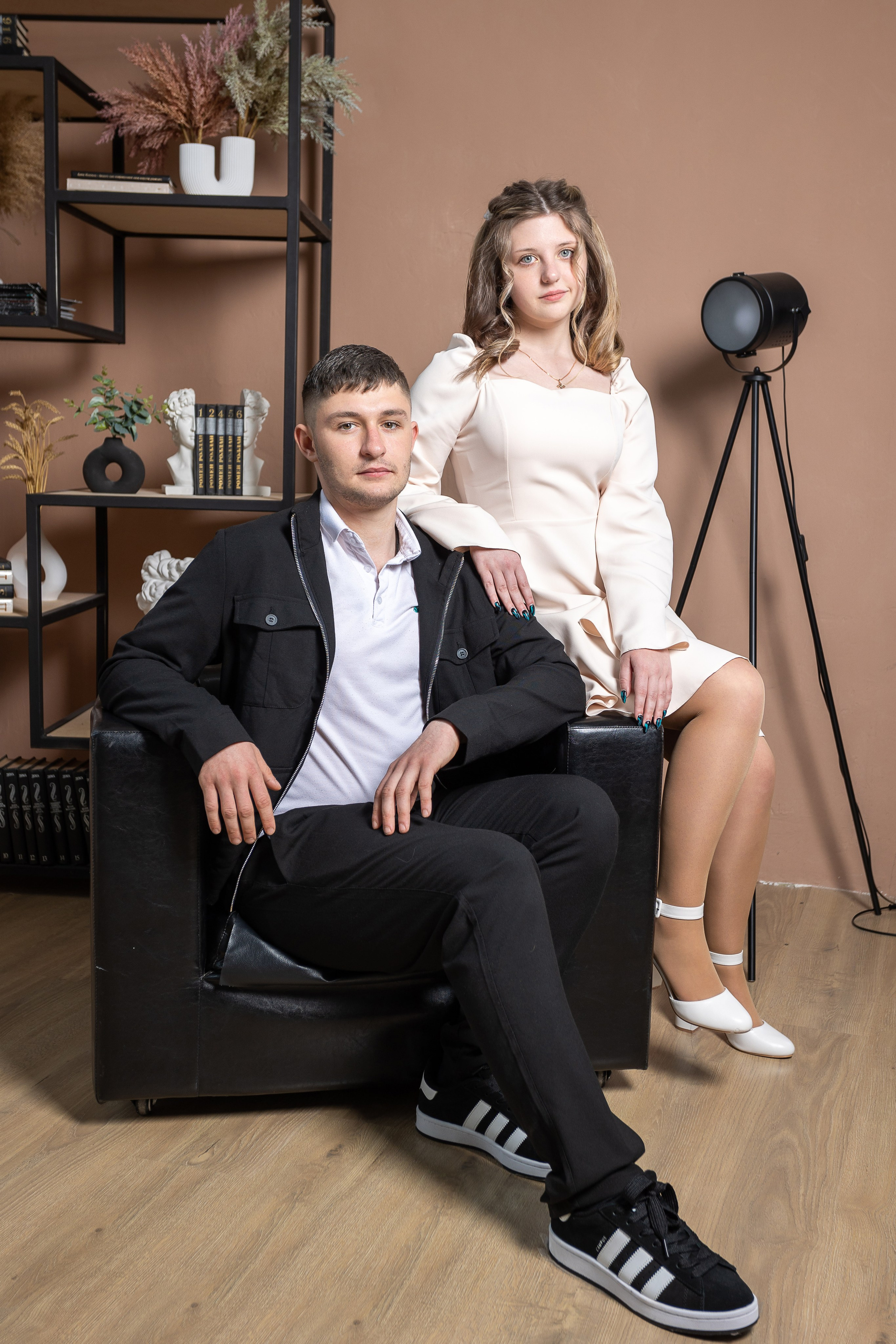 В студии. Выпускные альбомы Майкоп, Краснодар Елена Золотарева