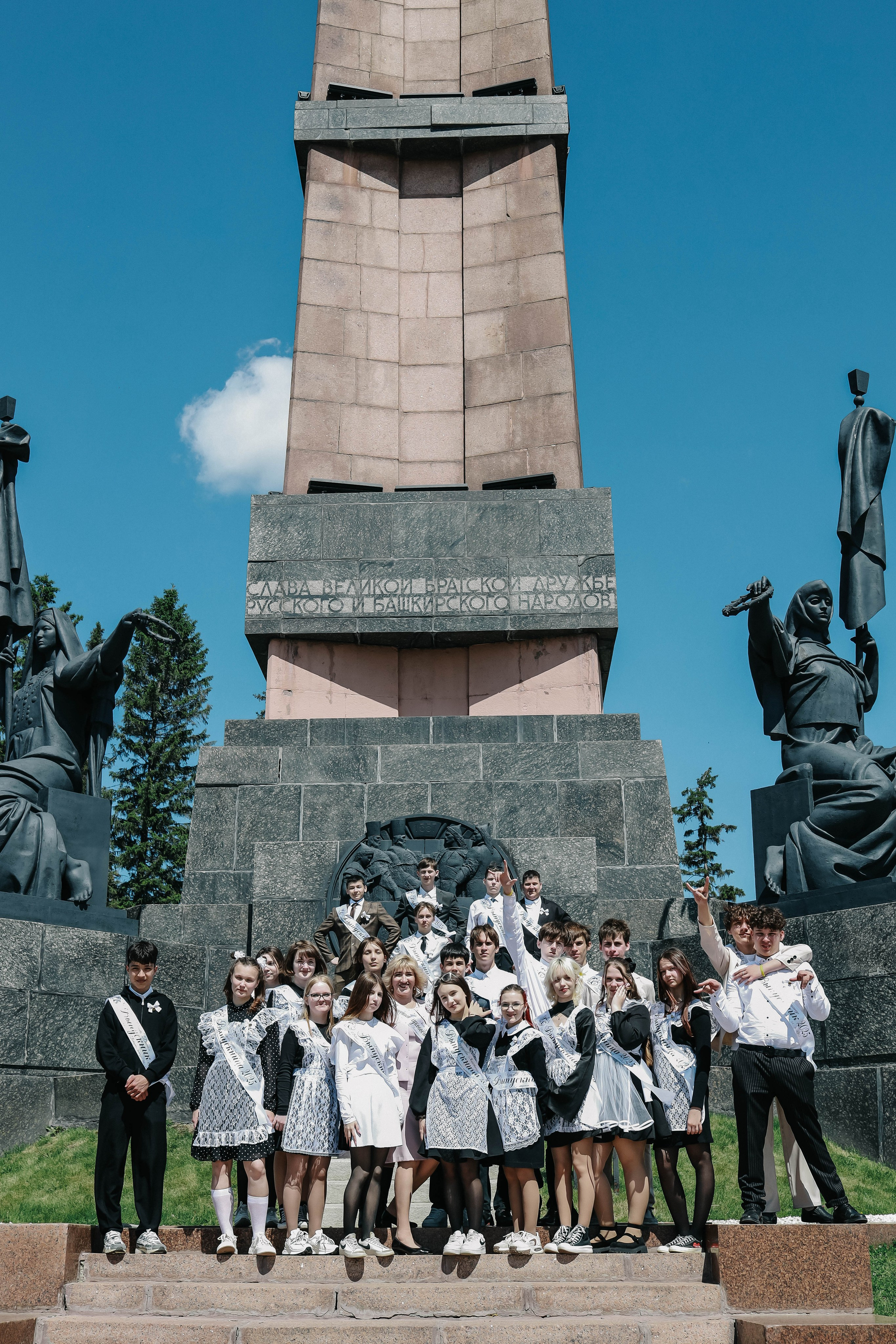 Выпускной. Гимназия 84. Иванова Ирина Свадебный и семейный фотограф г. Уфа